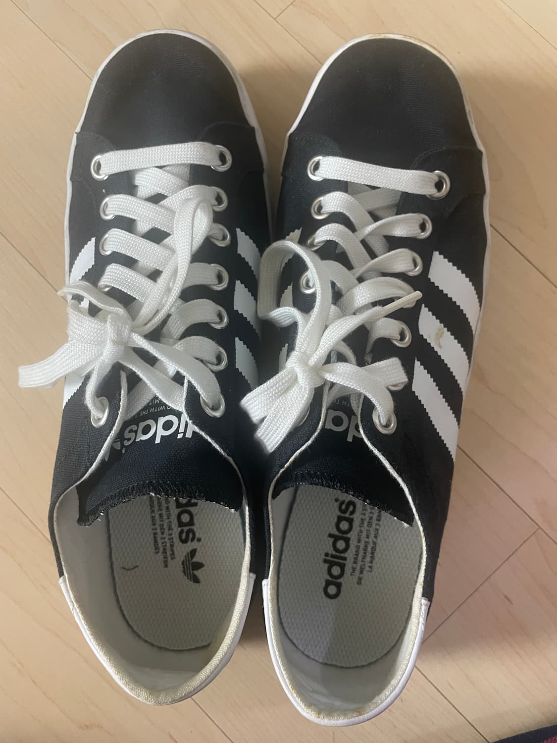 아디다스 코트밴티지 스니커즈 상품이미지2