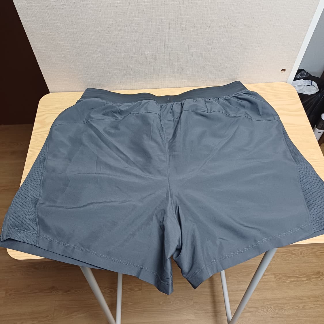 언더아머 론치 5인치 XL사이즈 그레이 상품이미지2