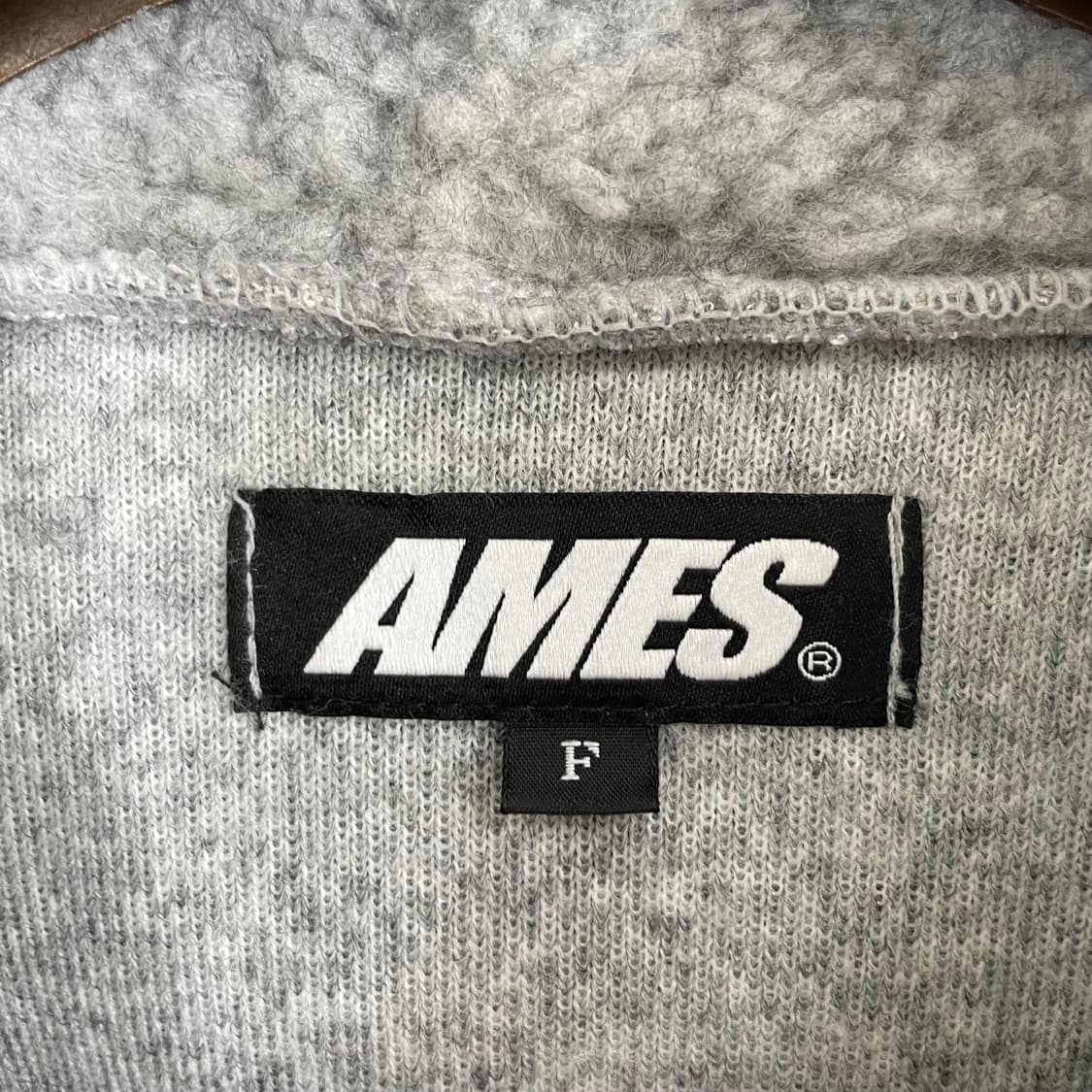 AMES 뽀글이 후드티 상품이미지3