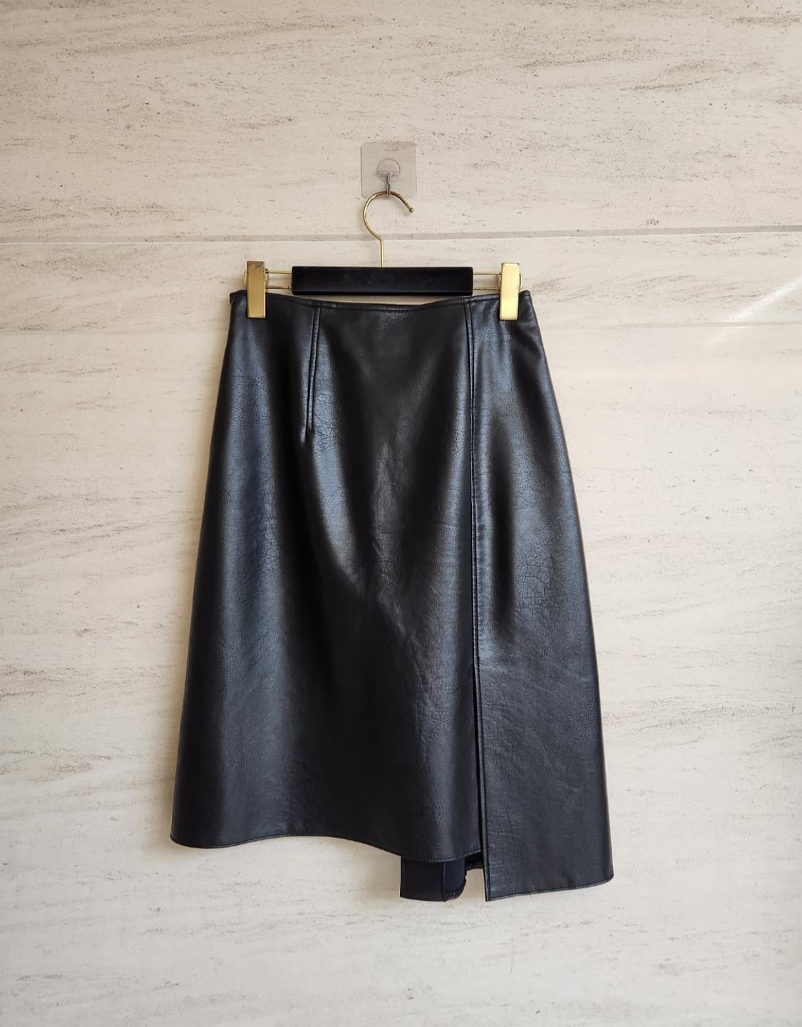 구호플러스 페이크레더 언발란스 스커트 1사이즈 상품이미지8