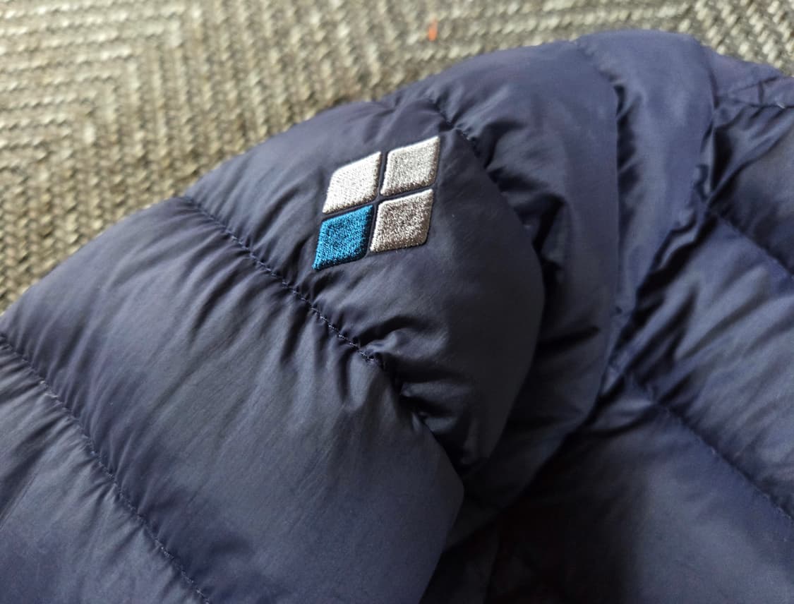 몽벨 Mont-bell 제나 경량 패딩
 상품이미지4