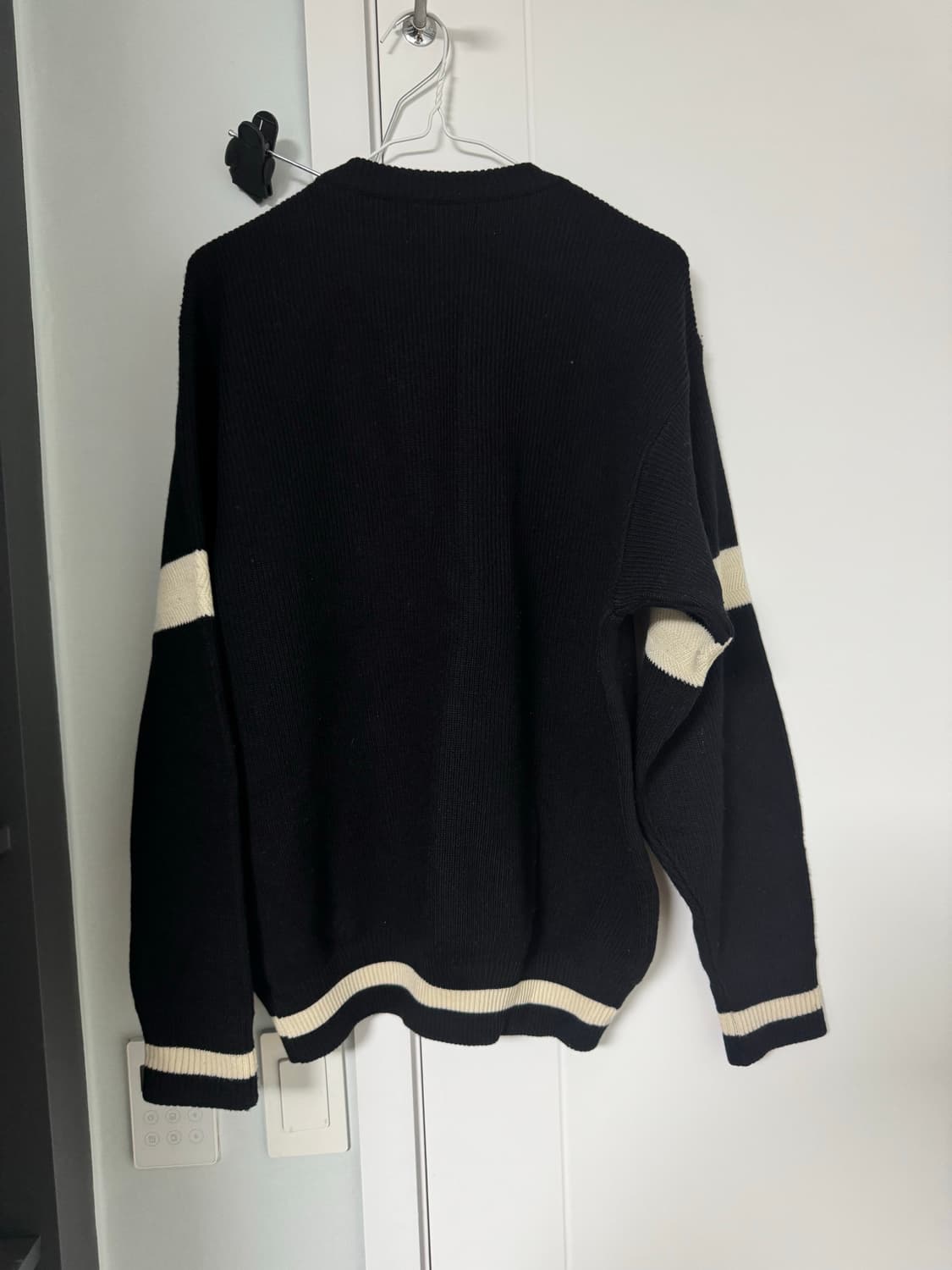 MEN'S BATSU 검정색 니트 스웨터 상품이미지3