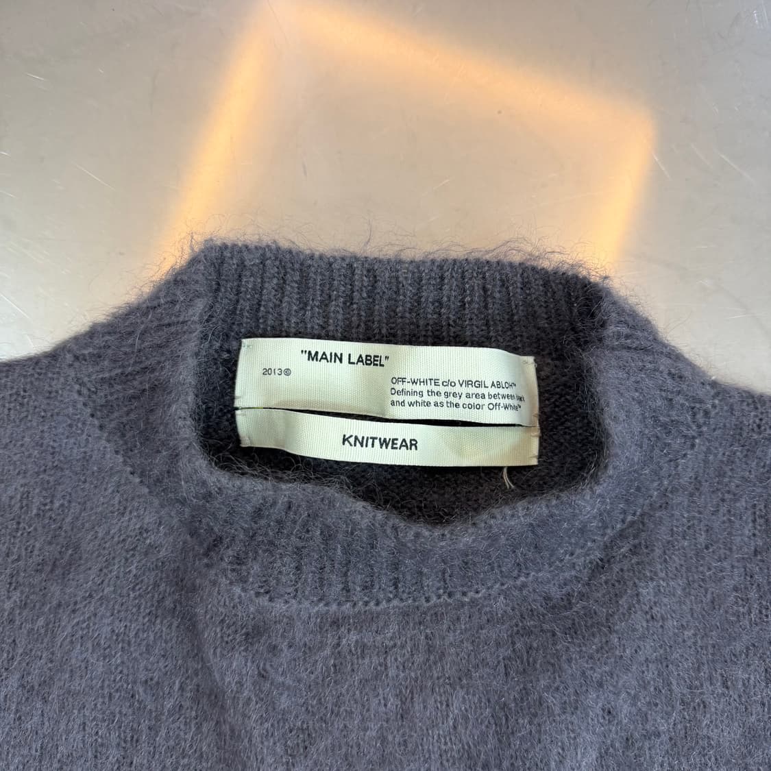 오프화이트 모헤어 애로우 니트 상품이미지4