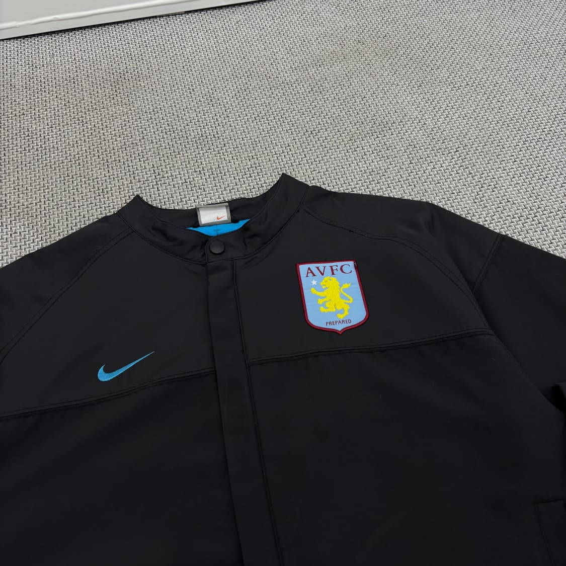 Nike 아스톤 빌라 FC 자켓 상품이미지3