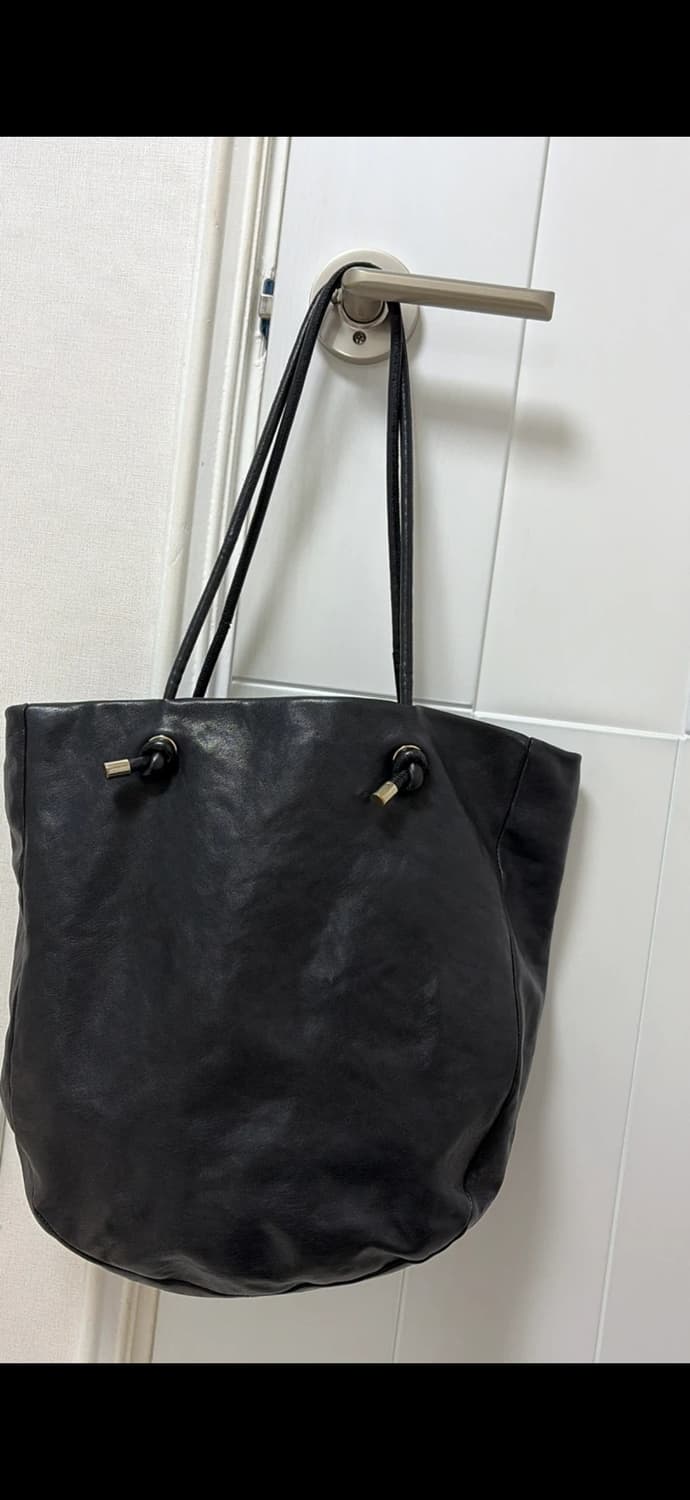 Vince 블랙 소가죽 숄더백 정품 상품이미지5