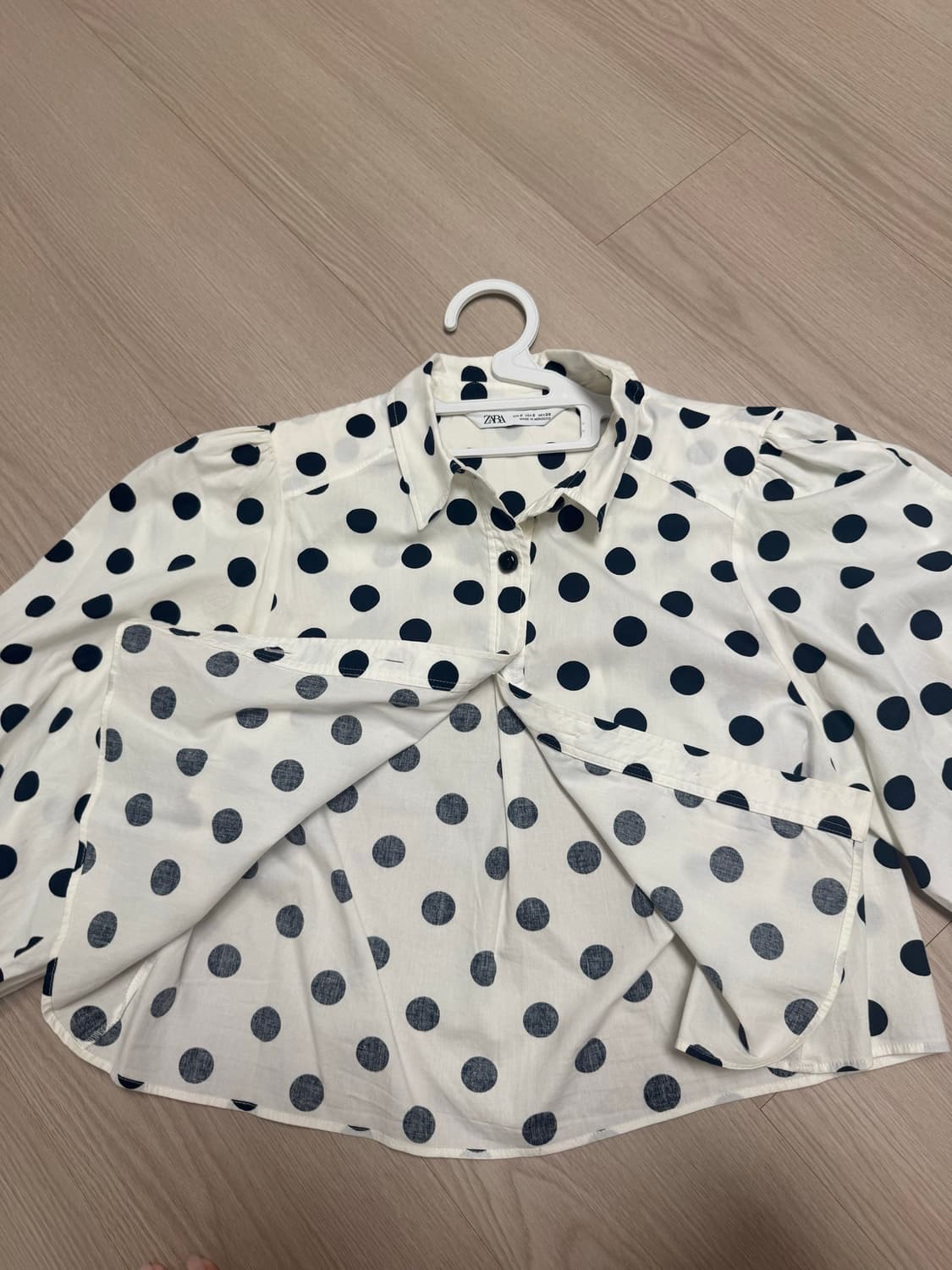 Zara 퍼프 도트 블라우스 상품이미지5