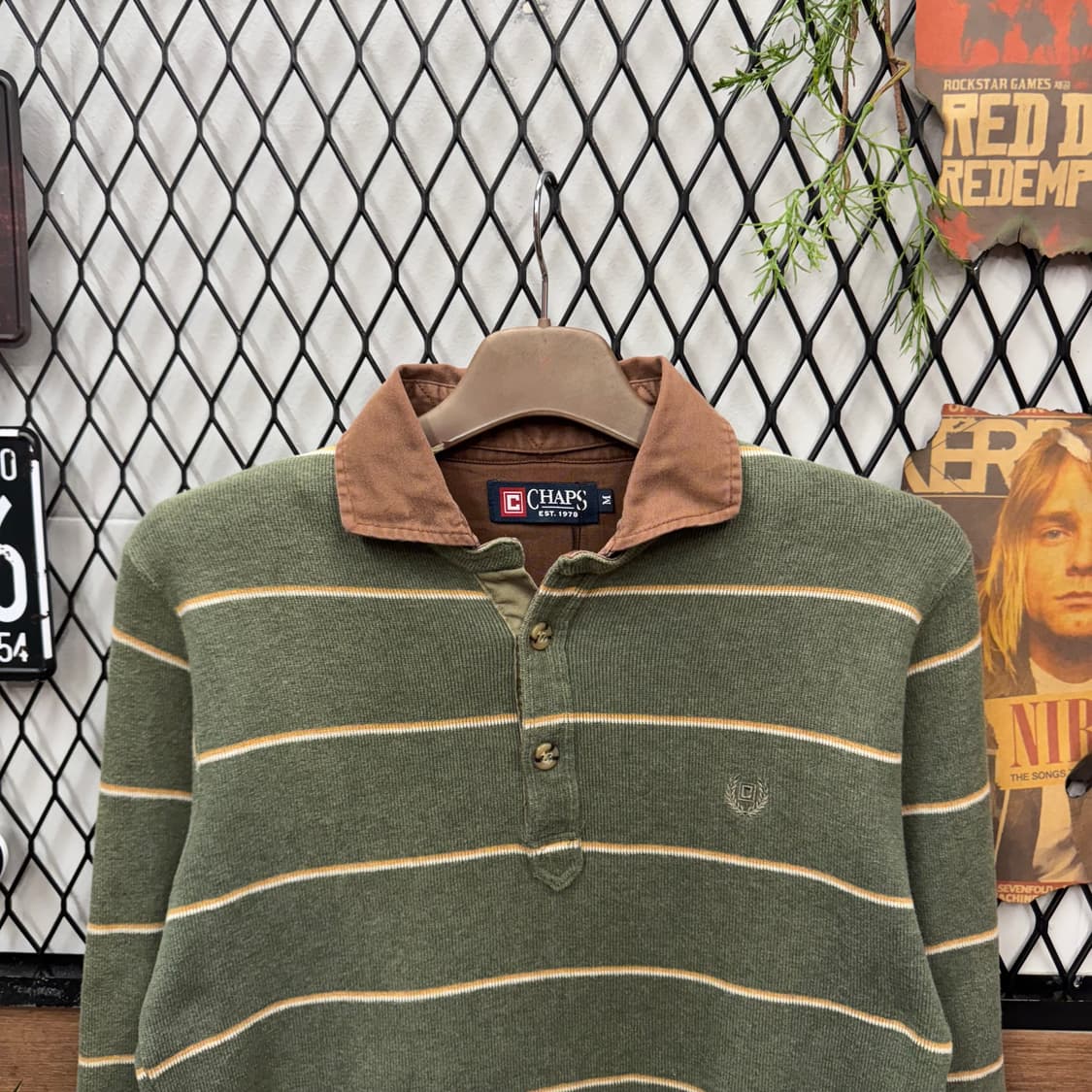 챕스 럭비 니트 PK 스트라이프 패턴 전면 로고 디테일 올리브 상품이미지3