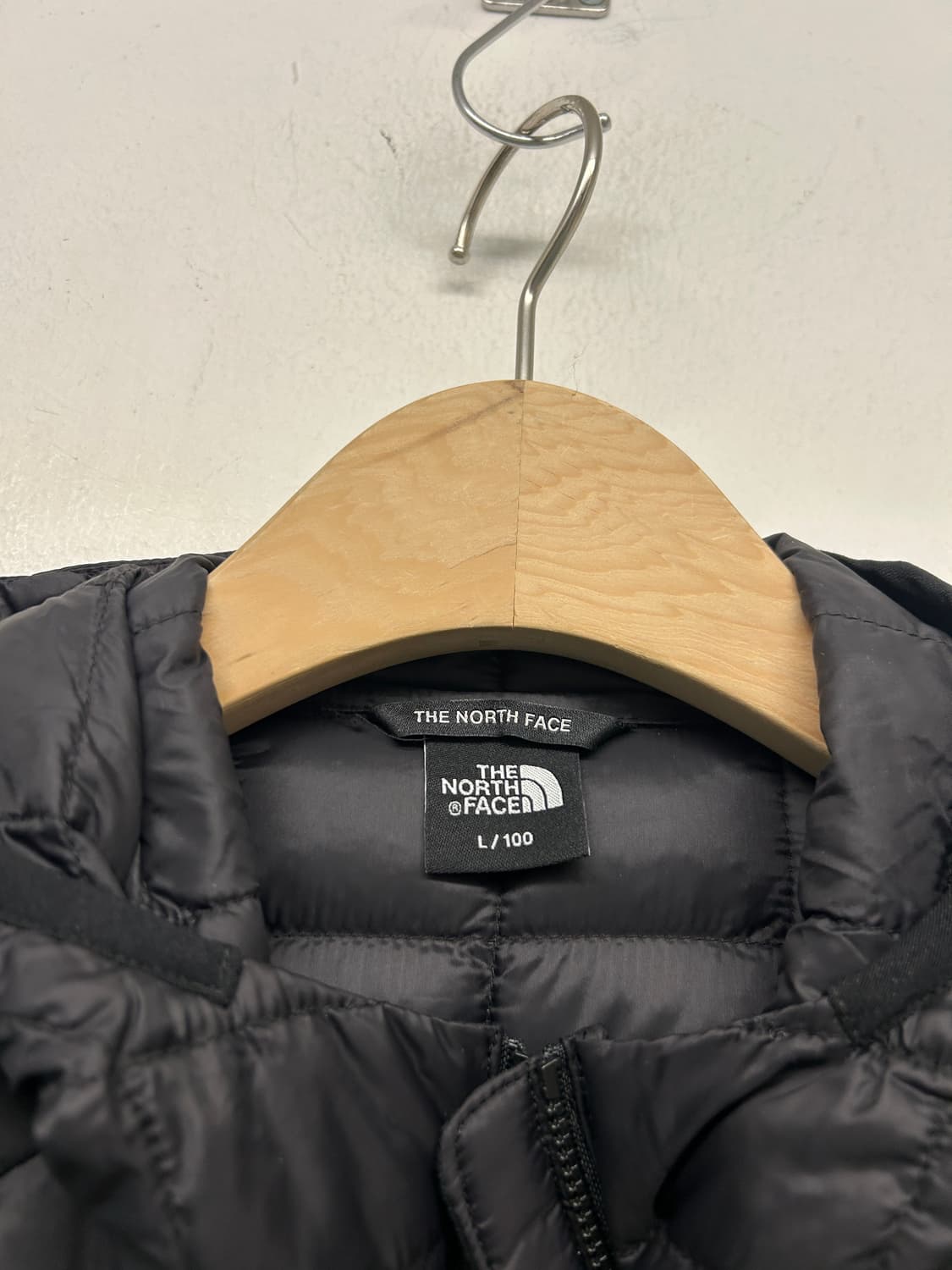 노스페이스 티볼 브이모션 하이브리드 후디 경량패딩 상품이미지5