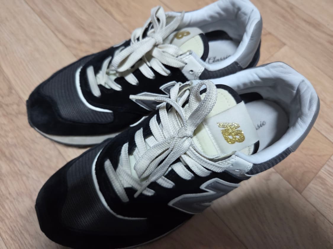 뉴발란스 574 레거시 블랙 255 팝니다 상품이미지1