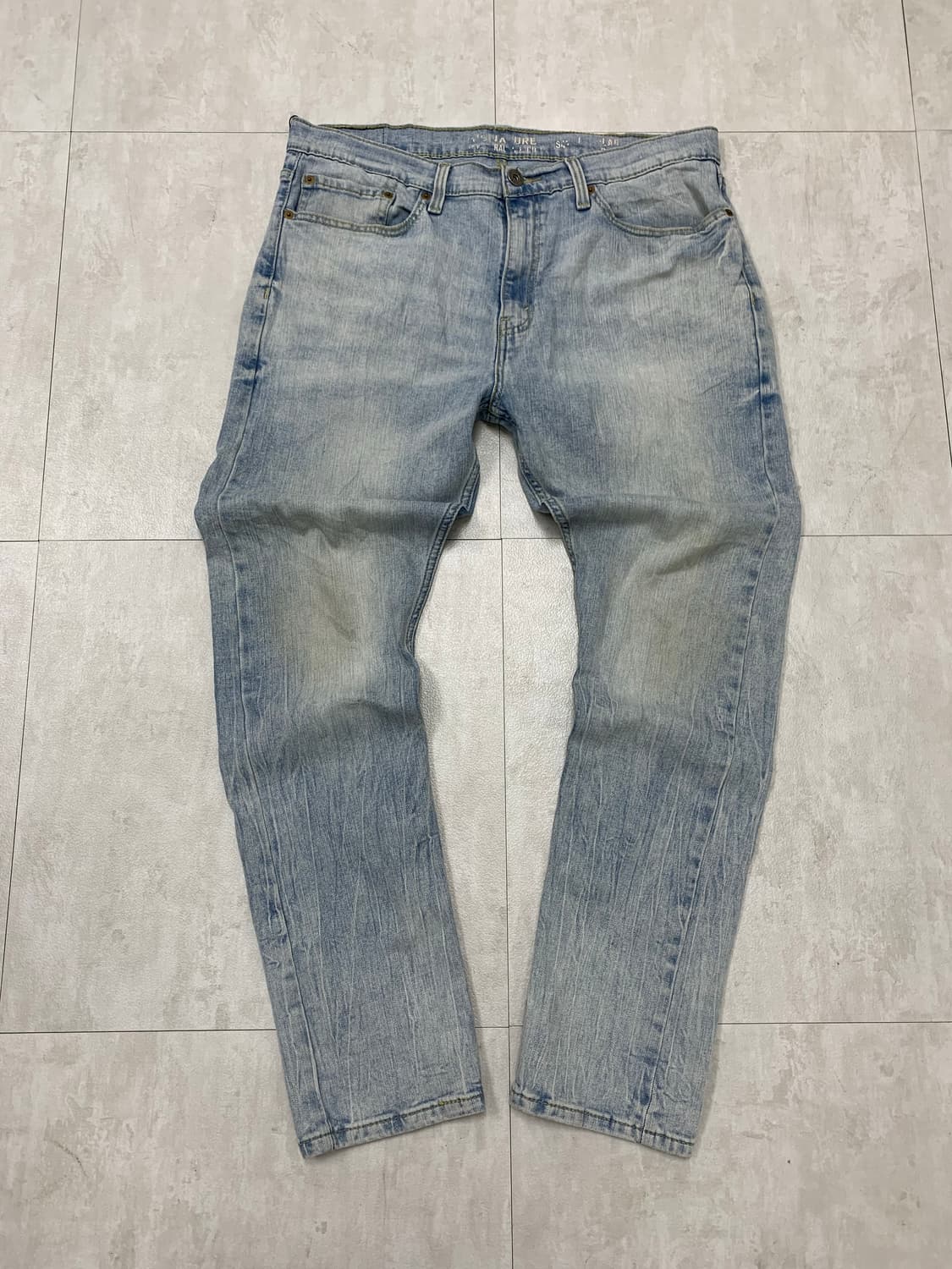 리바이스 워싱 디테일 슬림핏 데님 팬츠 #65 상품이미지1