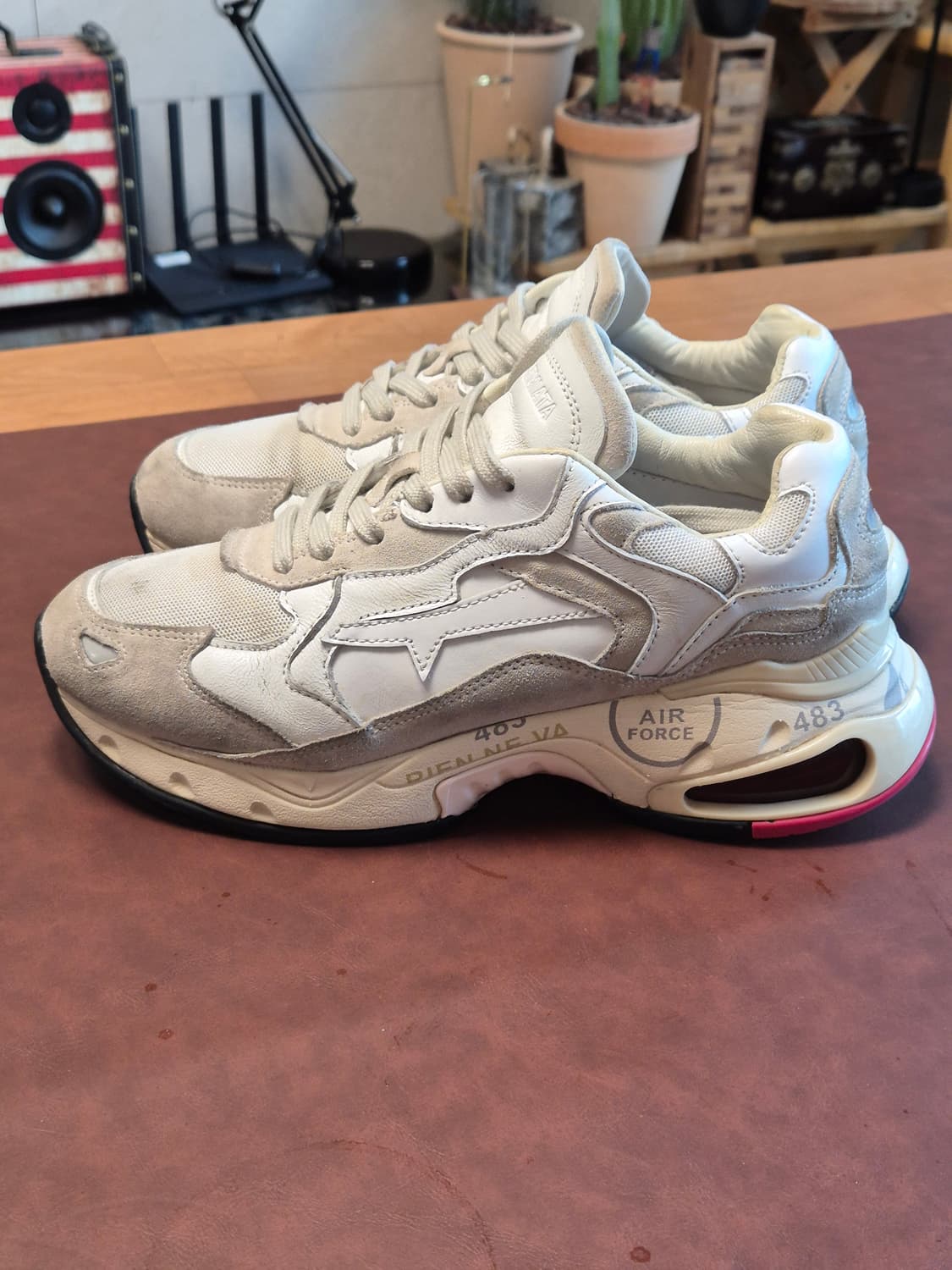 235-240(37) 정품 프리미아타 샤키 스니커즈  상품이미지3