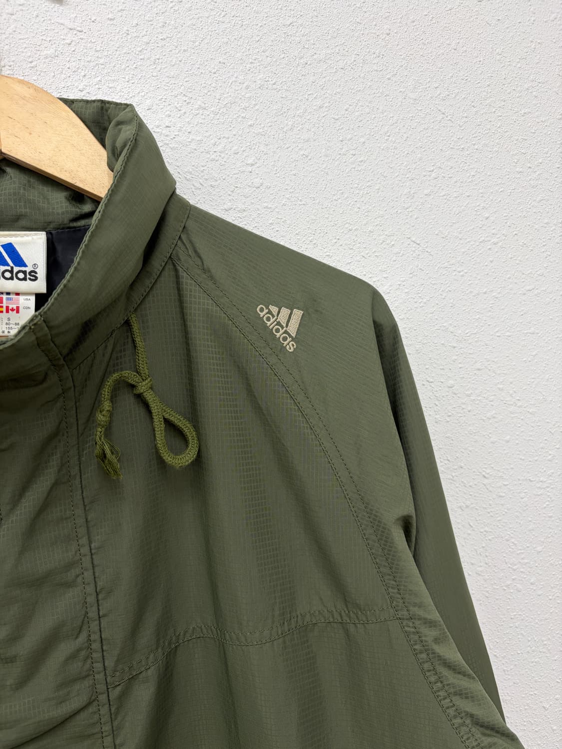 아디다스 카키 나일론 후드 윈드브레이커 자켓 상품이미지3