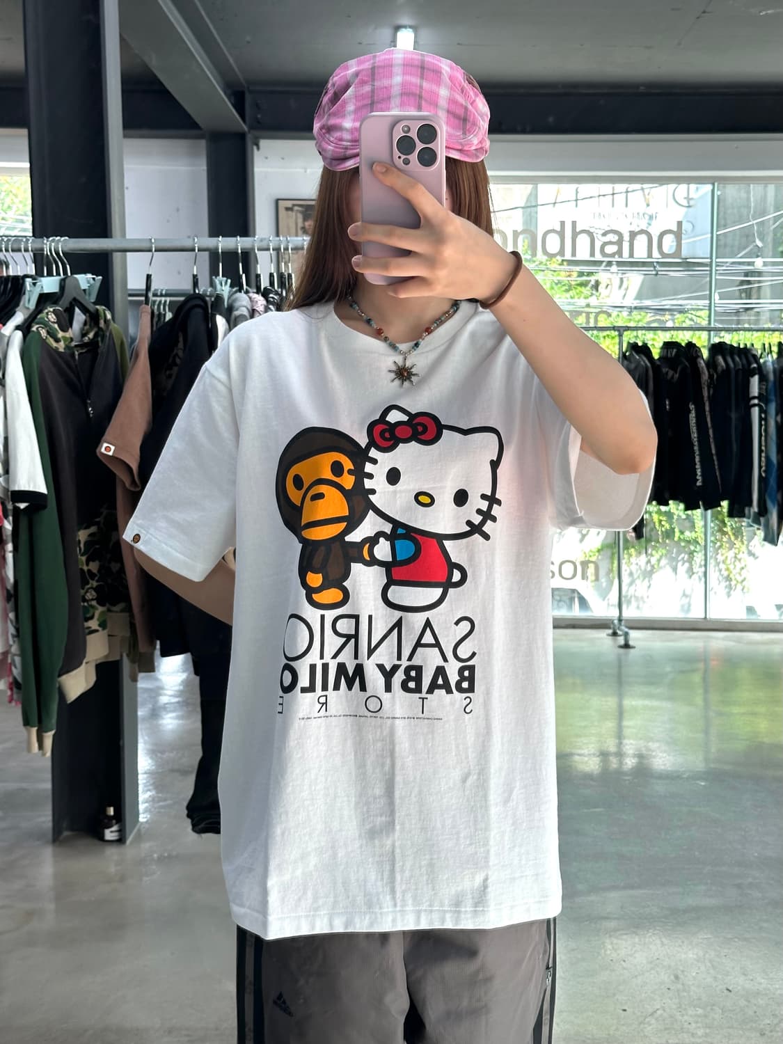 베이프 마일로 x 산리오 헬로키티 반팔티 상품이미지1