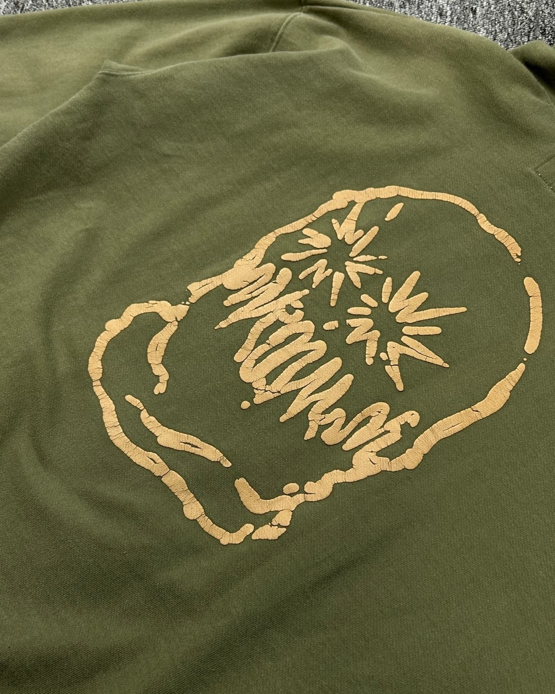 피치스 x 레디 vroom 굿즈 후드티 상품이미지4