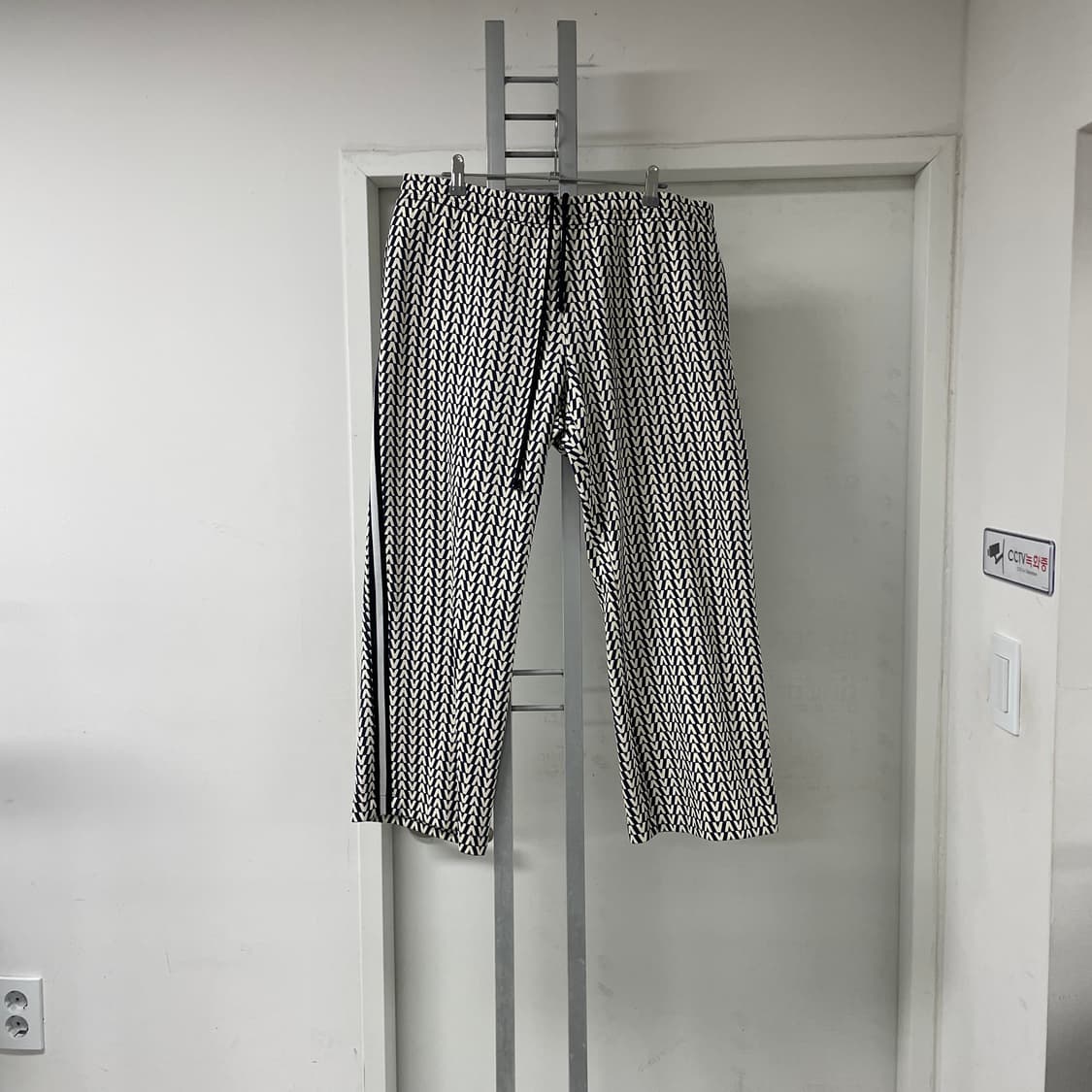 발렌티노 트레이닝 팬츠 L 상품이미지1