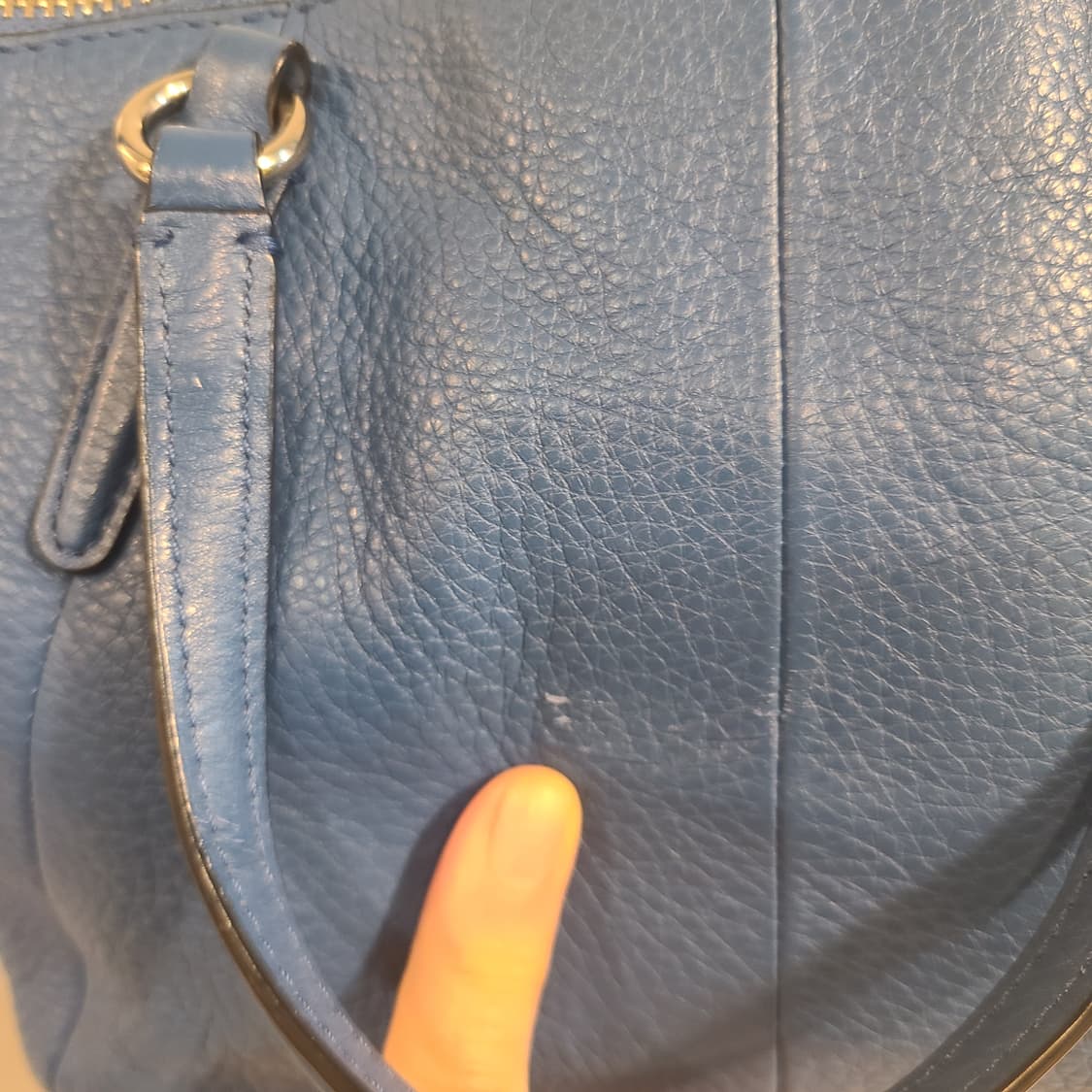 미니 코치 레더 백 상품이미지7