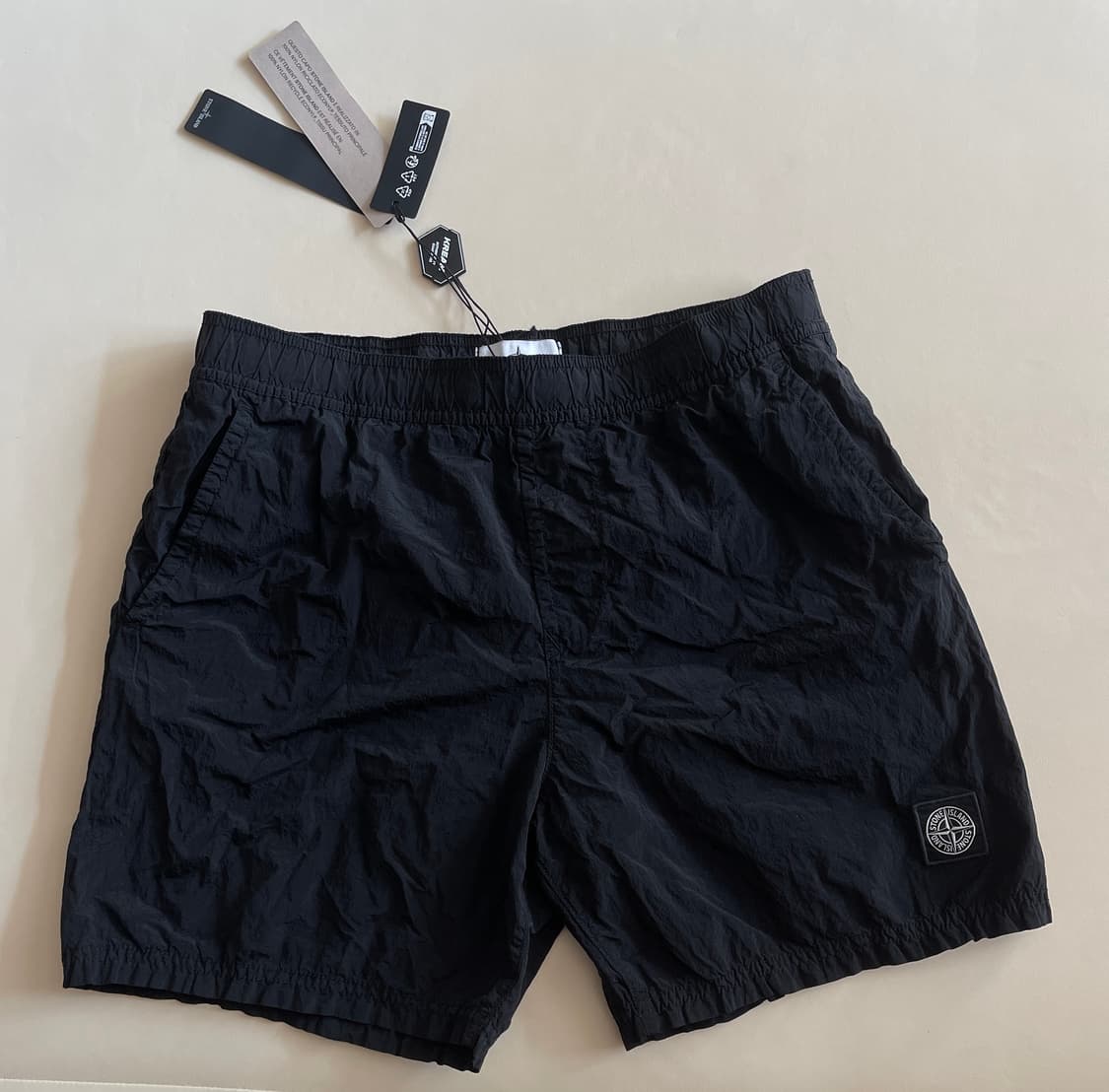 새상품)스톤 아일랜드 브러쉬드 코튼 스위밍 트렁크 블랙 상품이미지1