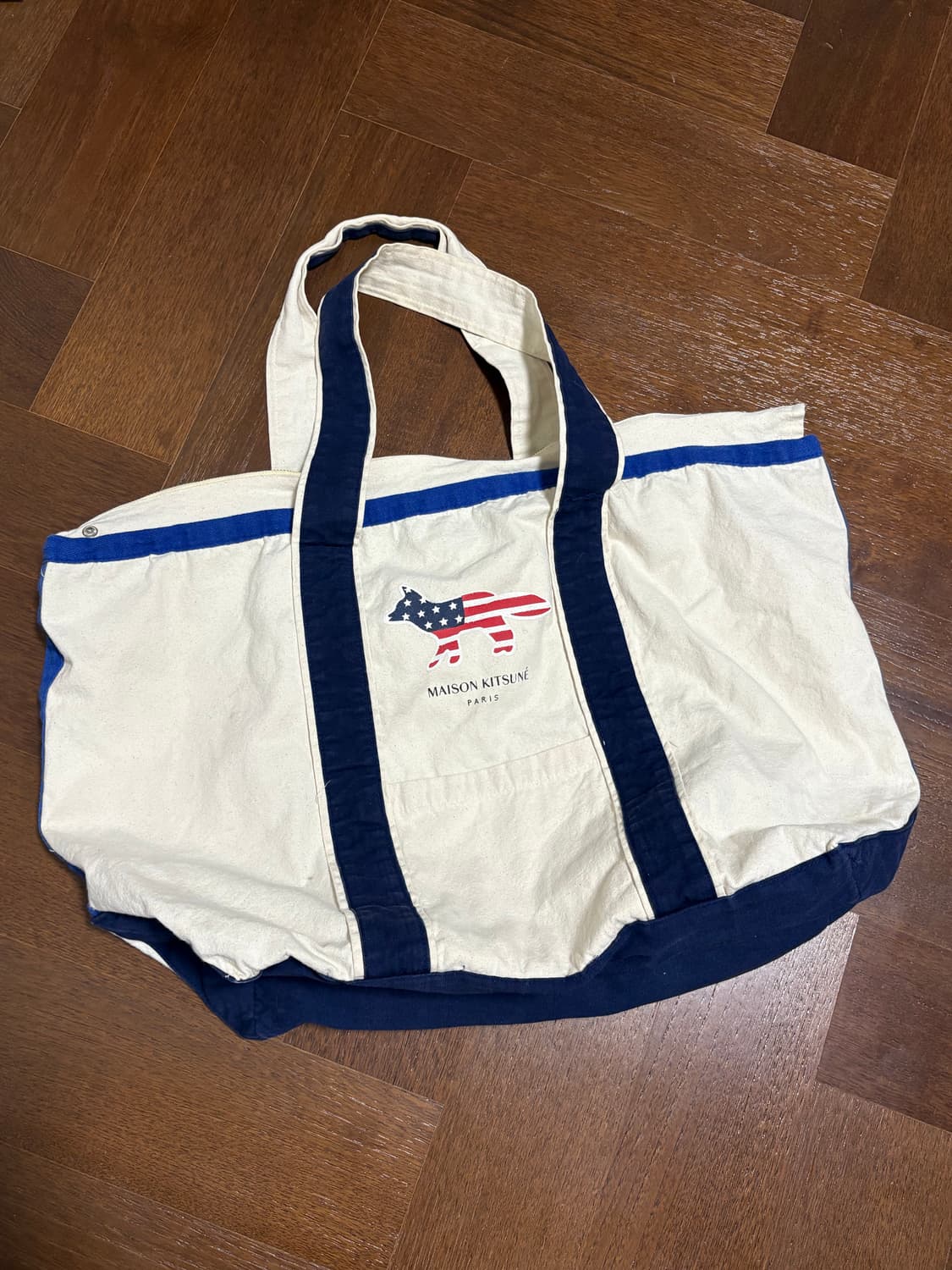 메종키츠네 빅 숄더백 상품이미지1