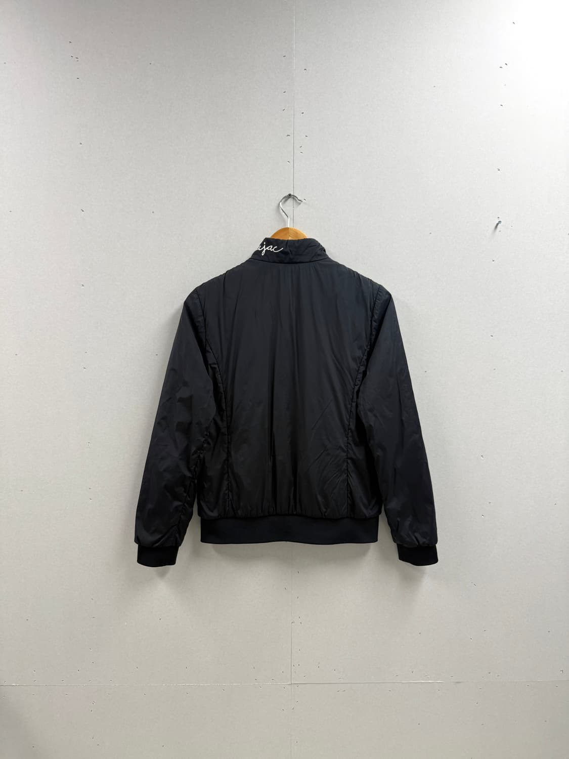 여성 95 / 까스텔바작 숏 봄버 점퍼 블랙 상품이미지6