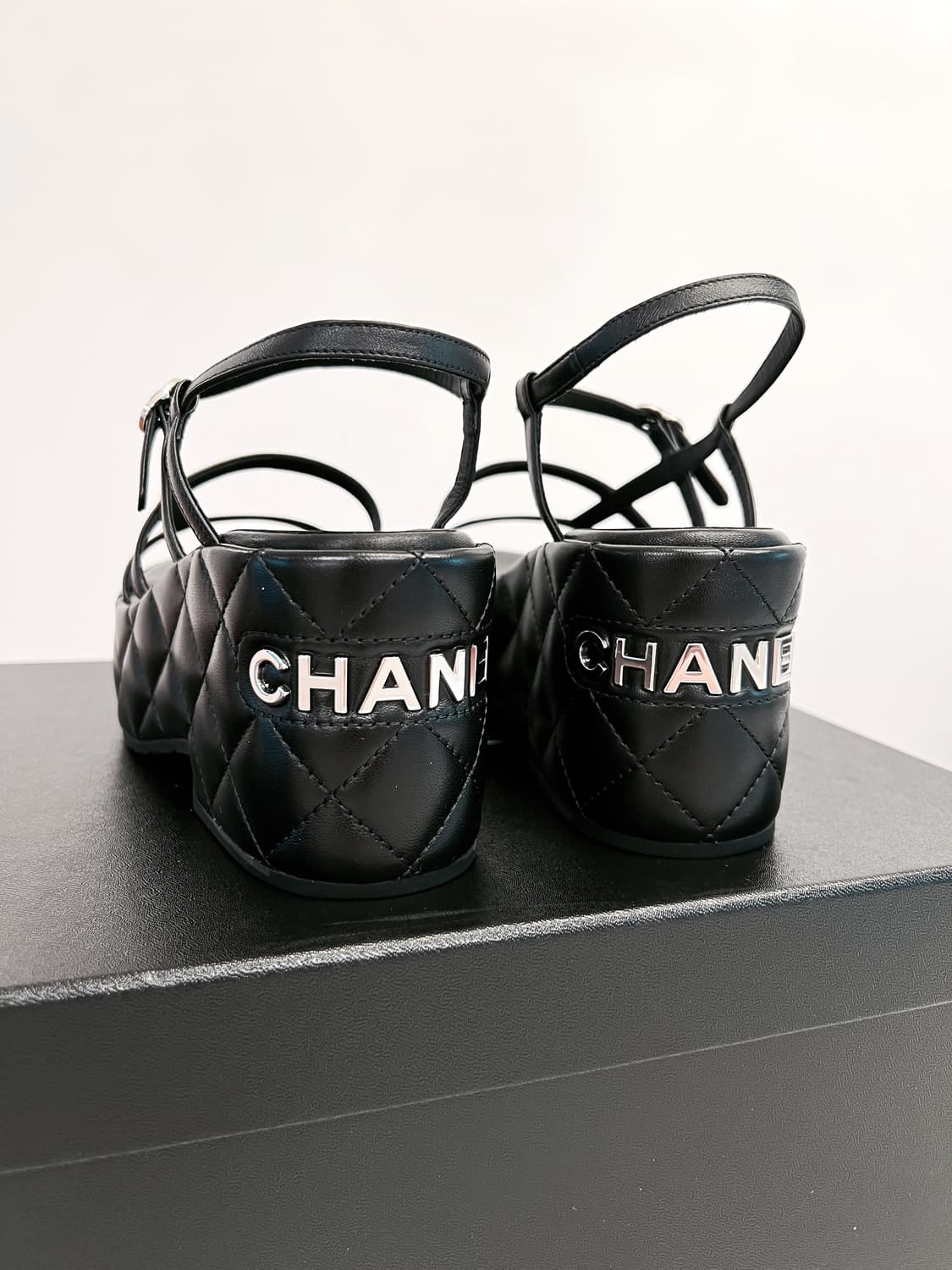 샤넬 샌들 상품이미지1