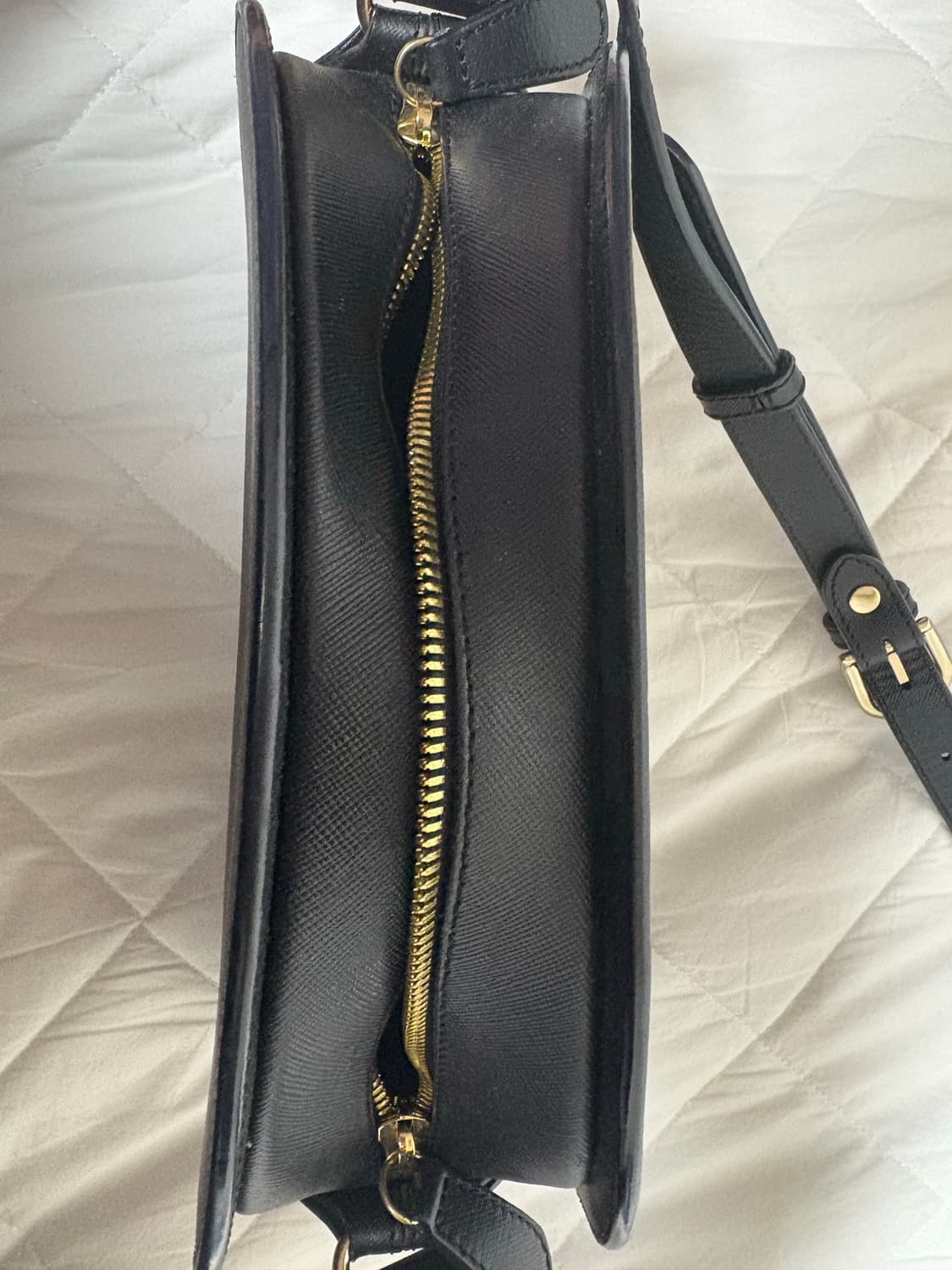 Apc 아페쎄 하프문백 상품이미지3