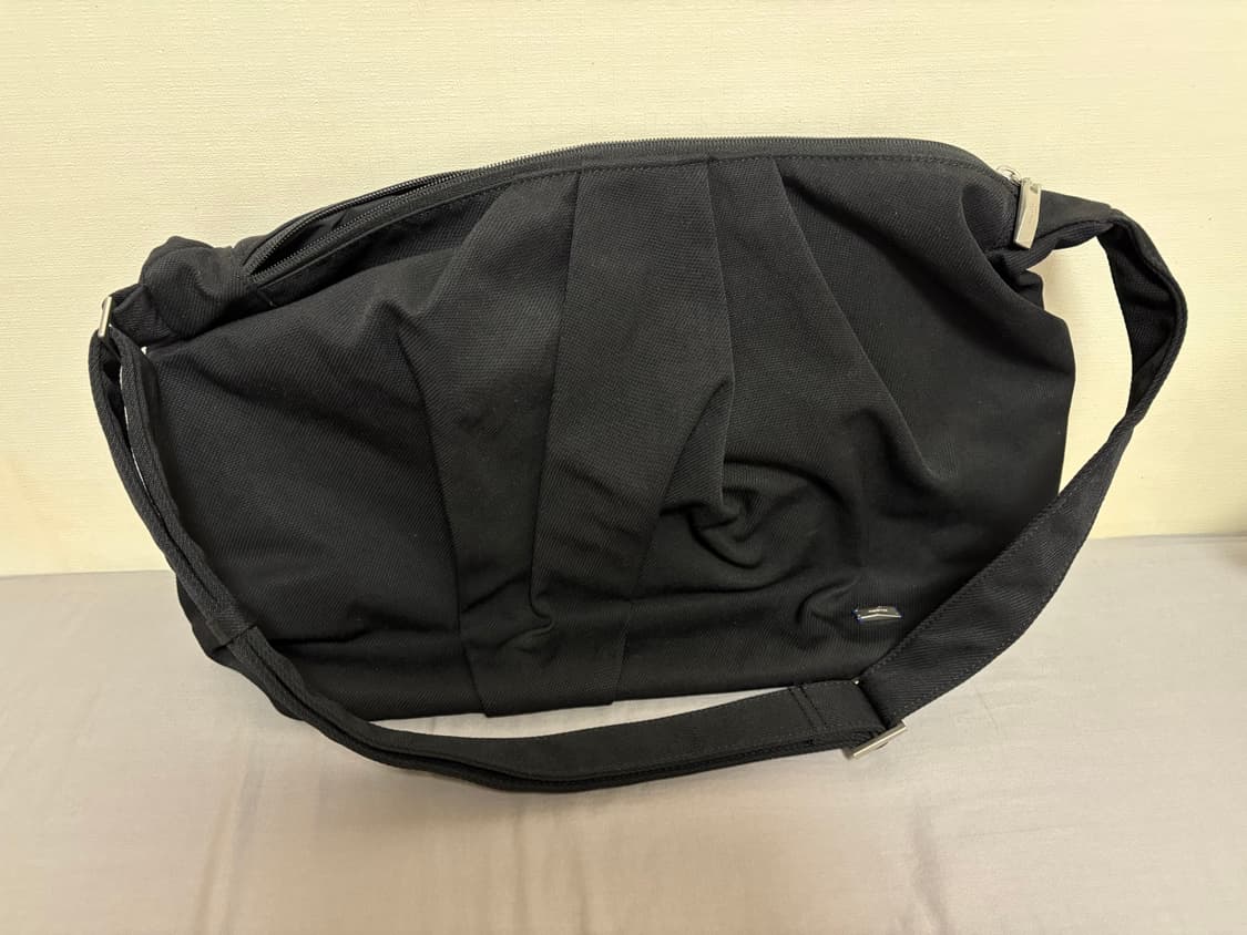 아더에러 스턱 프로덕트 크로스백 상품이미지1