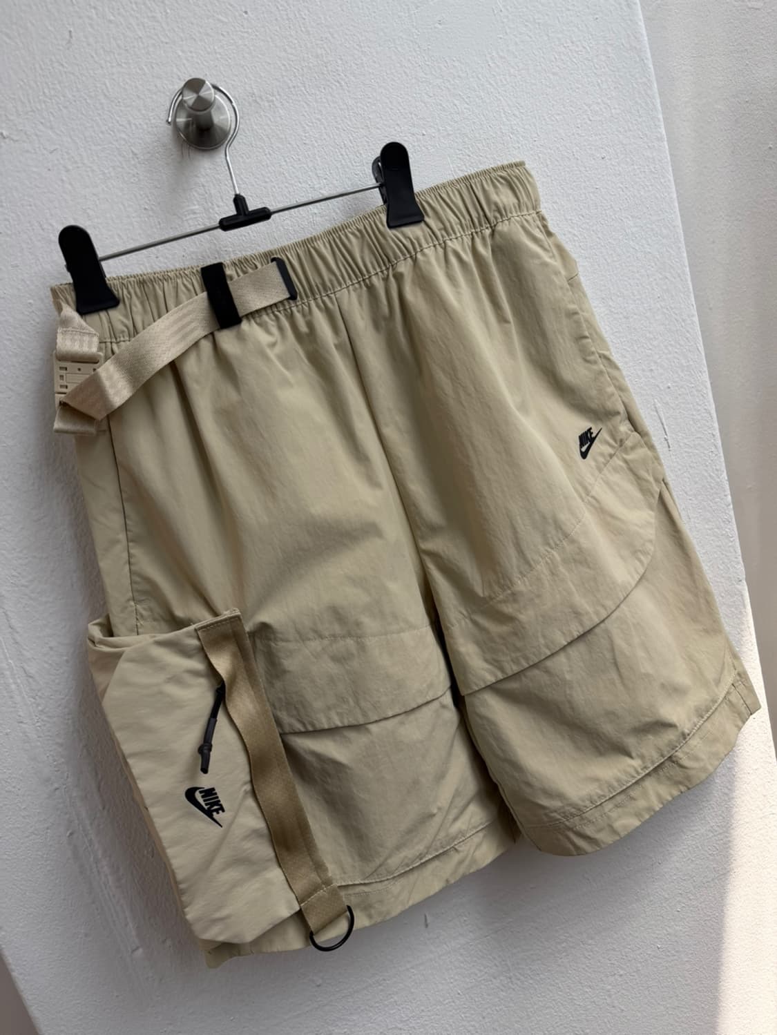 나이키 테크팩 우븐 카고 쇼츠  상품이미지1
