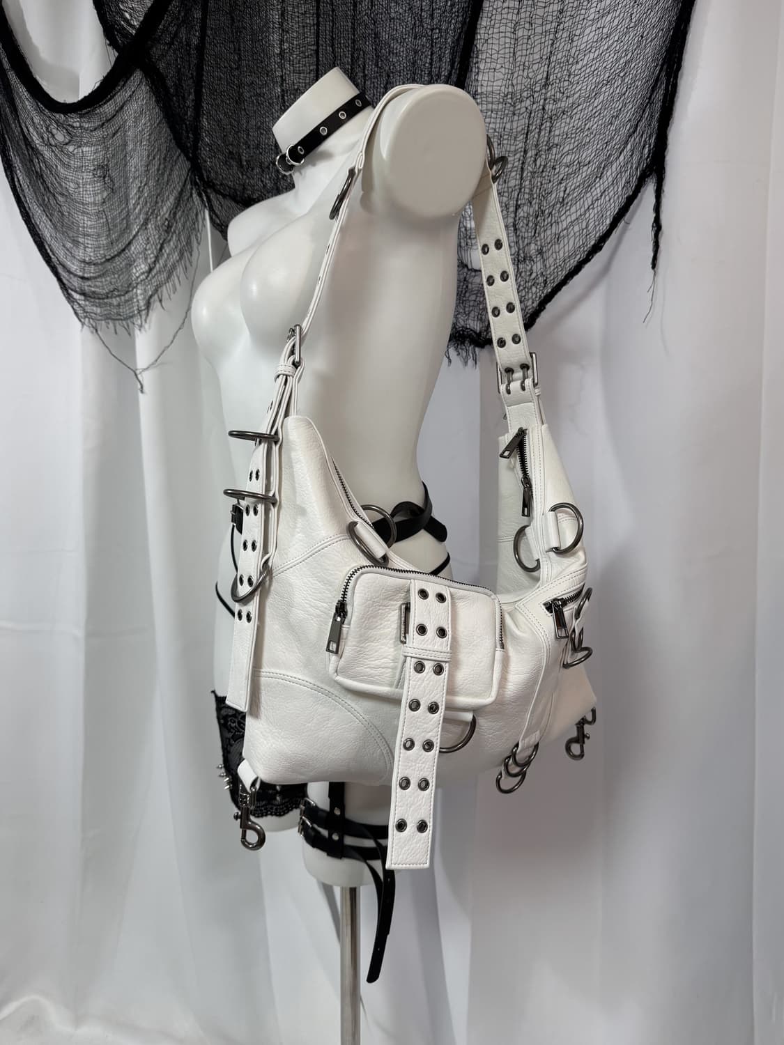 rosenkreuz leather bag 상품이미지1