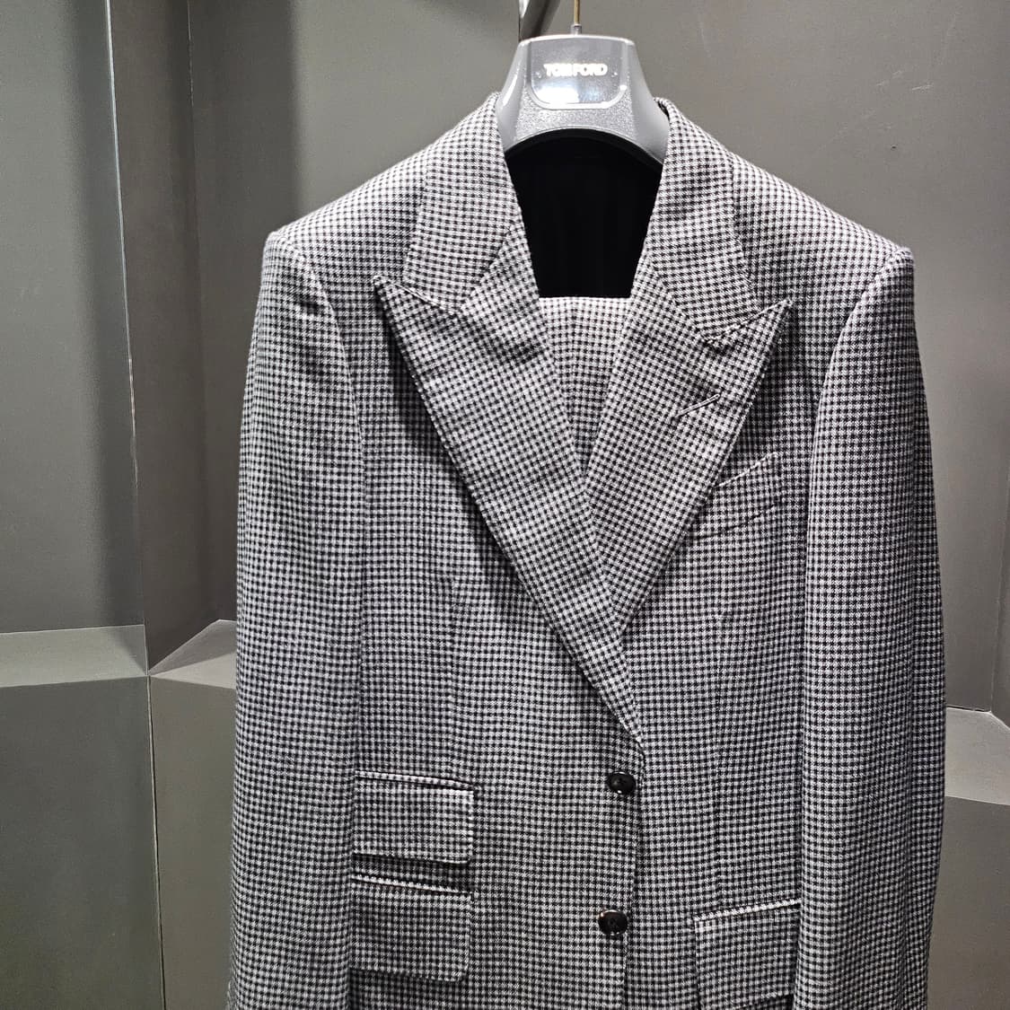 톰포드 쉘튼 울 & 실크 하운드투스 투피스 셋업 상품이미지2