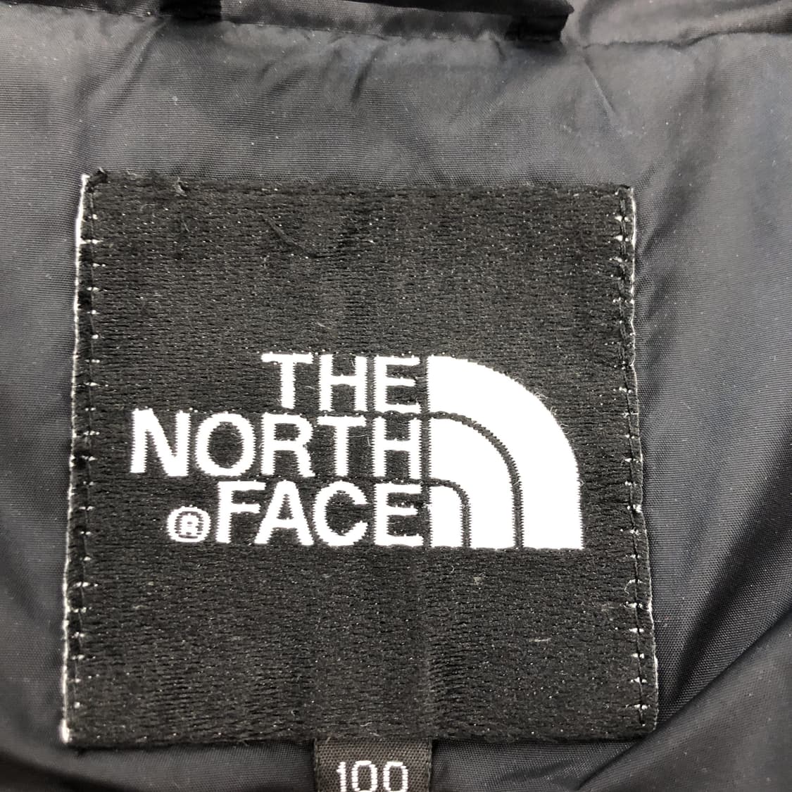 노스페이스 600 블랙 패딩 100 사이즈  상품이미지5