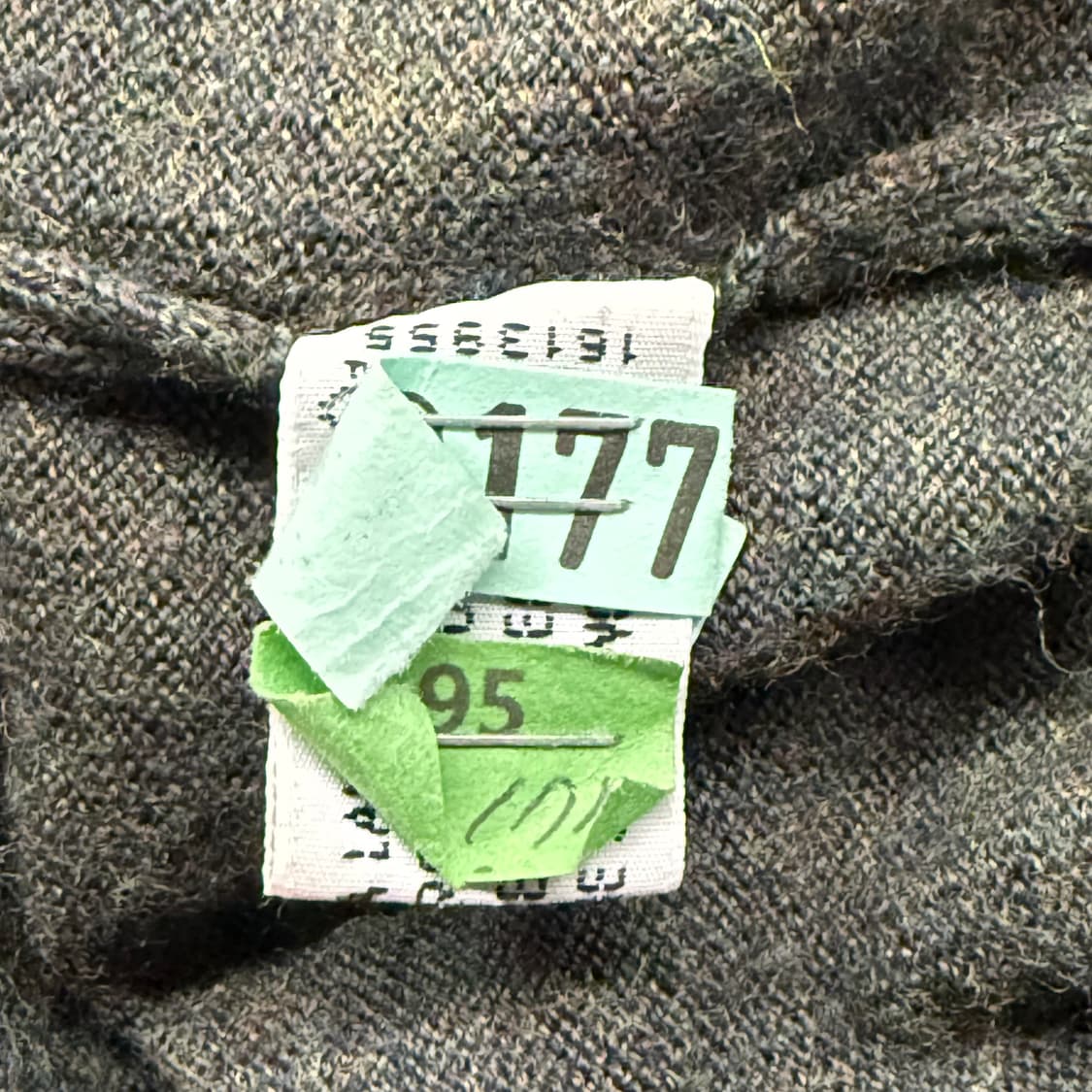 입생로랑 카키 그레이 니트 가디건  상품이미지6