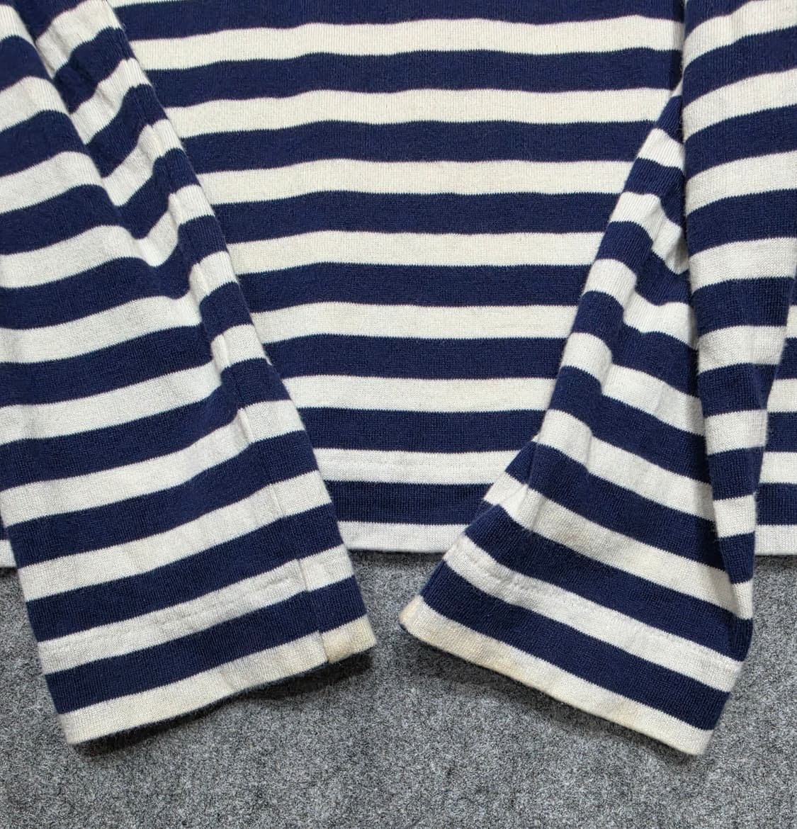 꼼데가르송 더블하트 와펜 스트라이프 긴팔티 S 네이비 상품이미지5