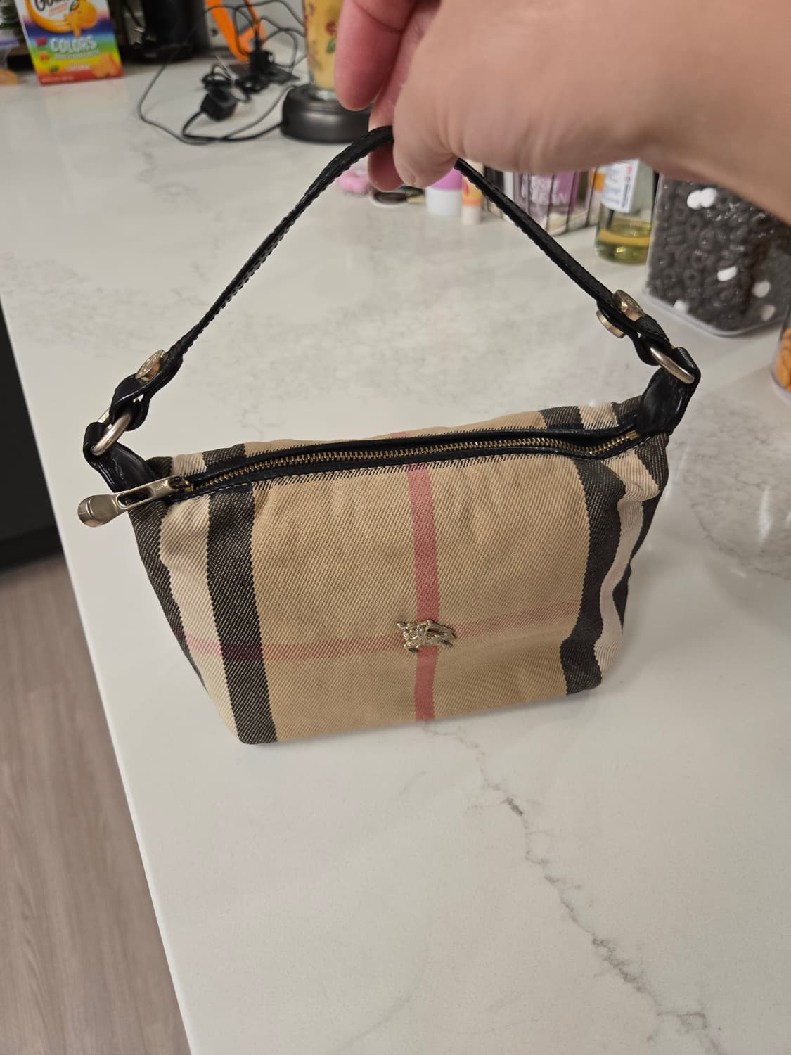 버버리 파우치백  상품이미지1