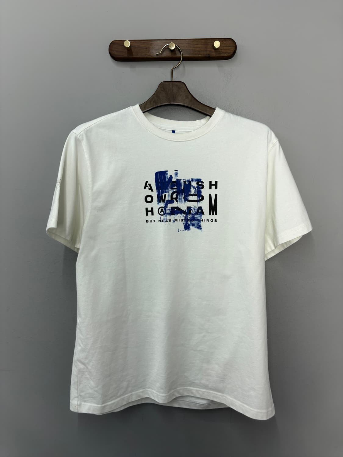 아더에러 플러그 한남 화이트 반팔 A3721 상품이미지2