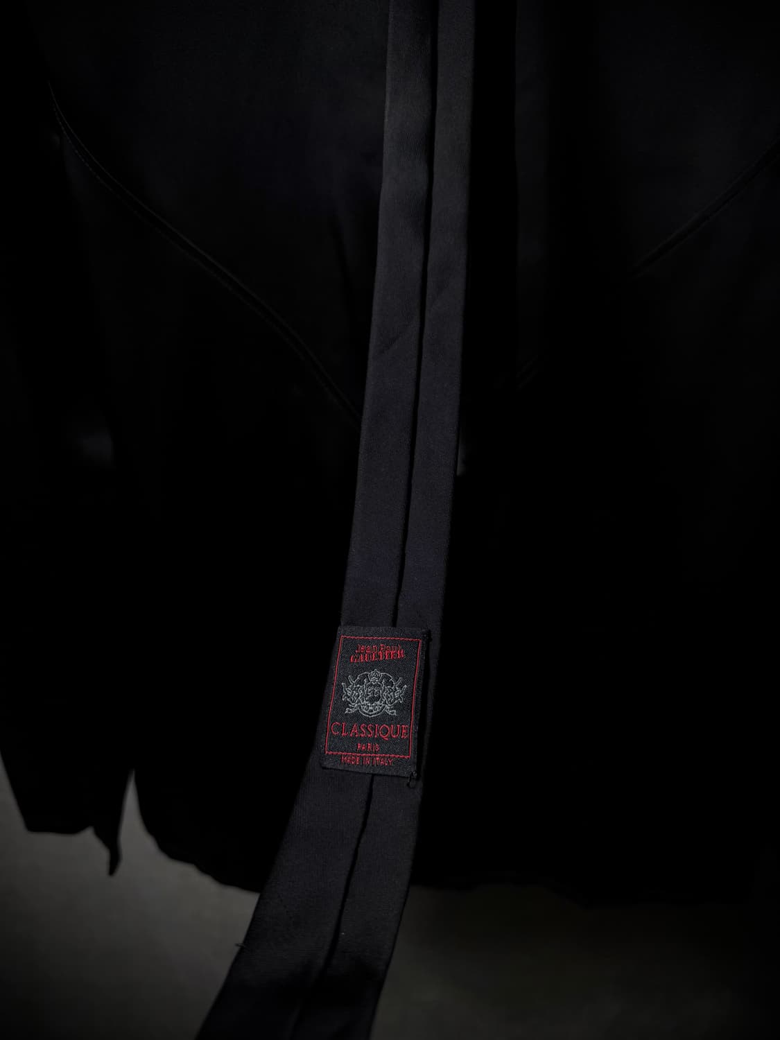 JPG 02SS Classique The Tie Satin Shirt 상품이미지9