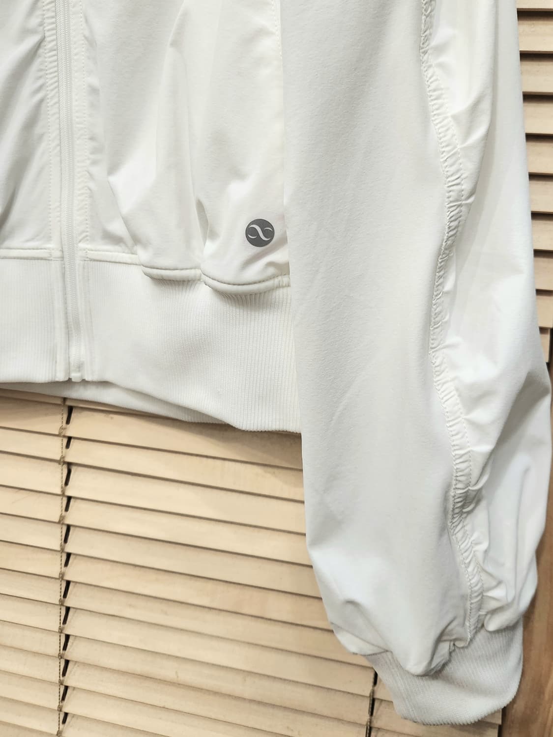 (새상품)위뜨8 셔링 후드 봄점퍼 상품이미지2