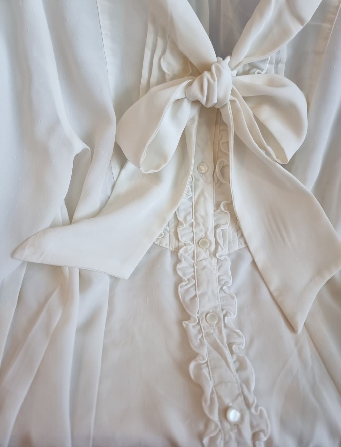 Visalia  리본 프릴 블라우스 상품이미지3