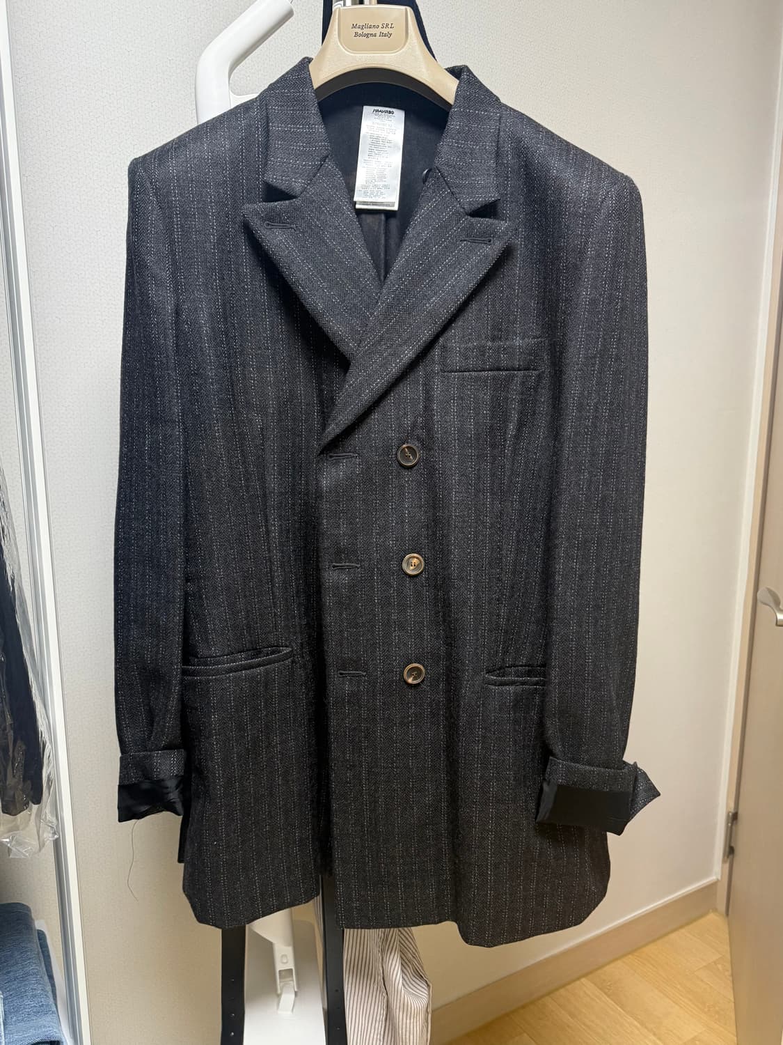 마리아노 24FW 메인 스트라이프 블레이져 상품이미지2