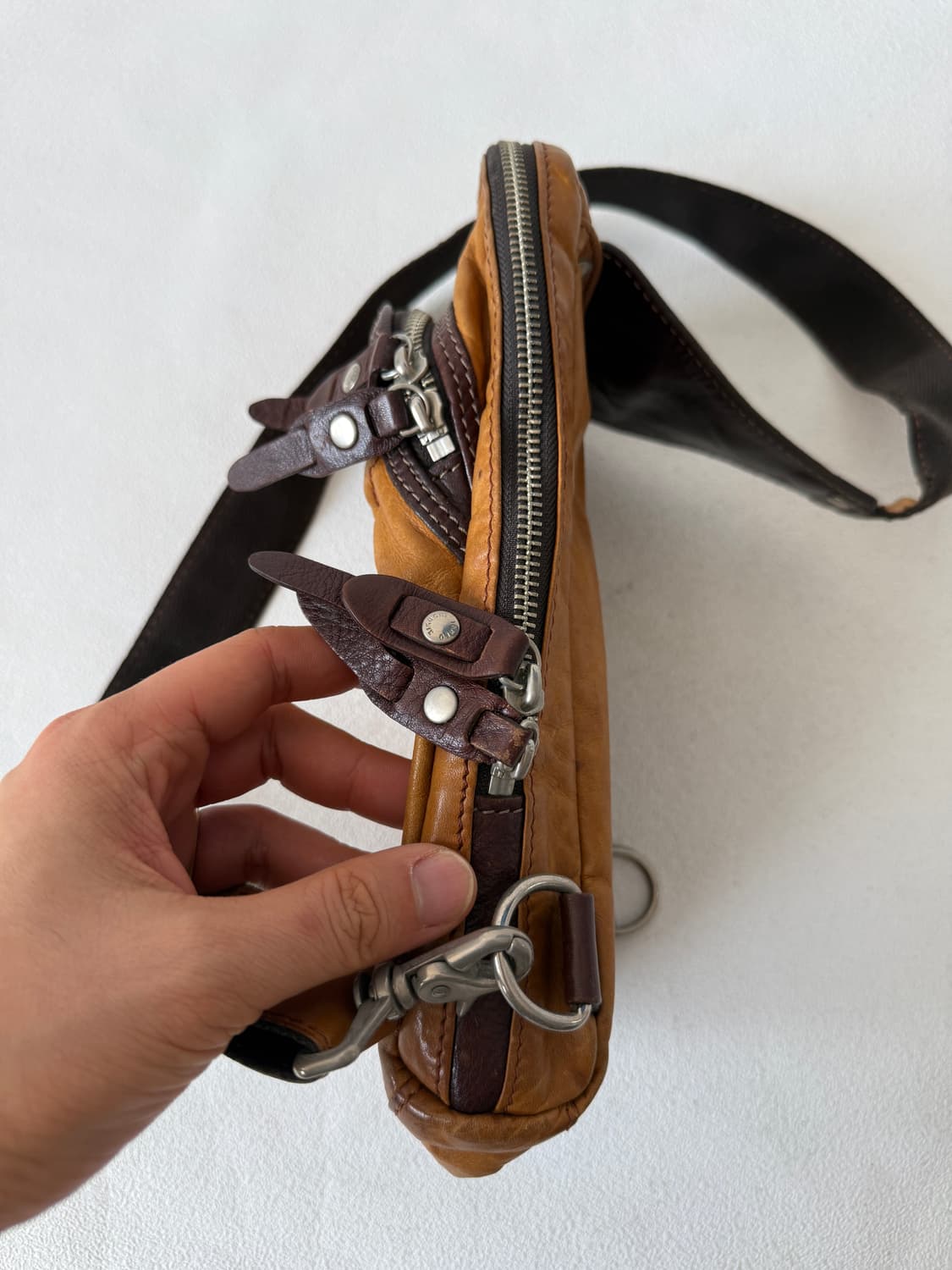 IKETEI 레더 슬링백(JAPAN) 상품이미지5