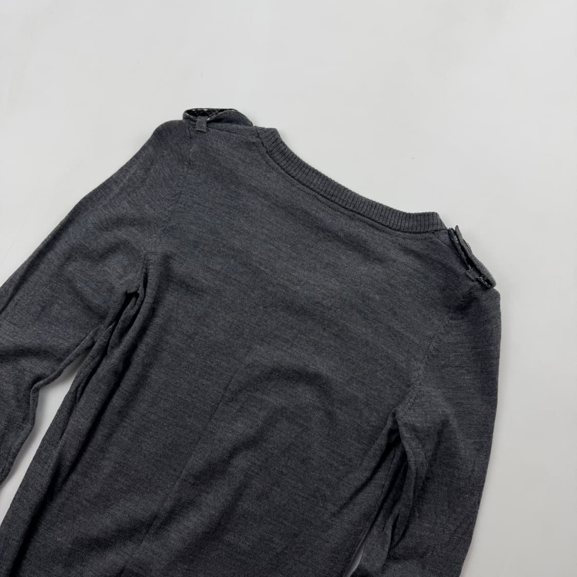 버버리 블루라벨 견장 디테일 니트 상품이미지5