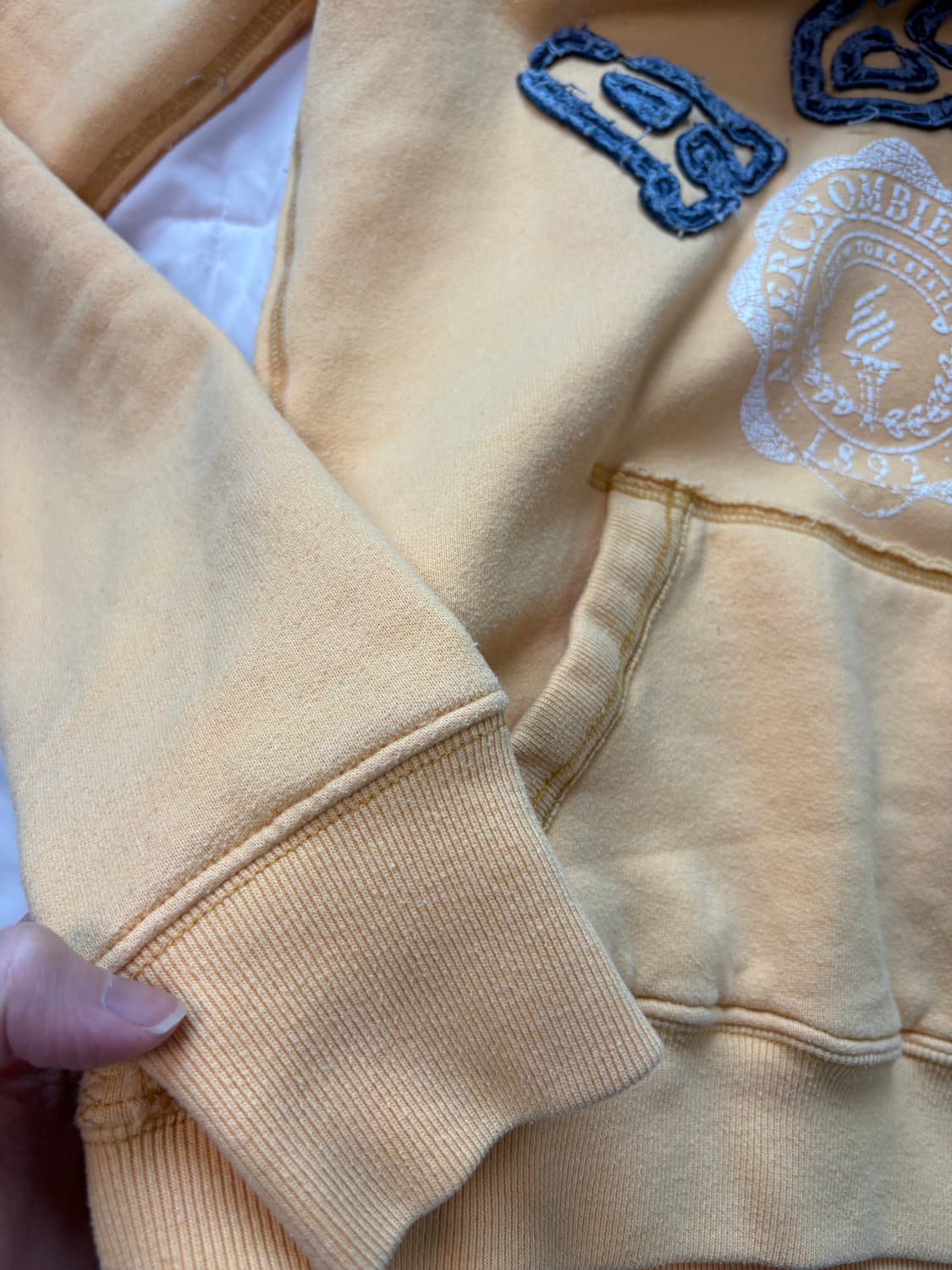 아베크롬비 후드티 옐로우 스몰 사이즈 상품이미지3