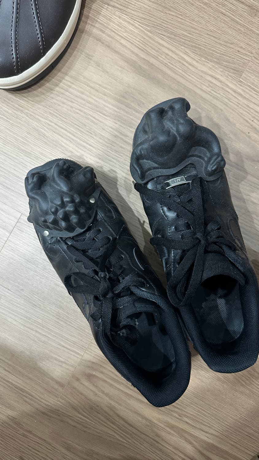 꼼데가르송 공룡포스 상품이미지5