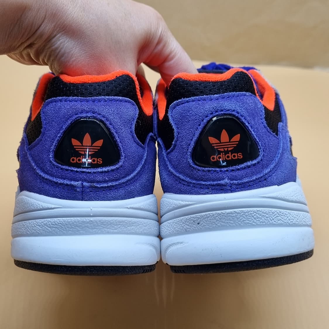 아디다스 영96 캐즘 여성운동화230  상품이미지3