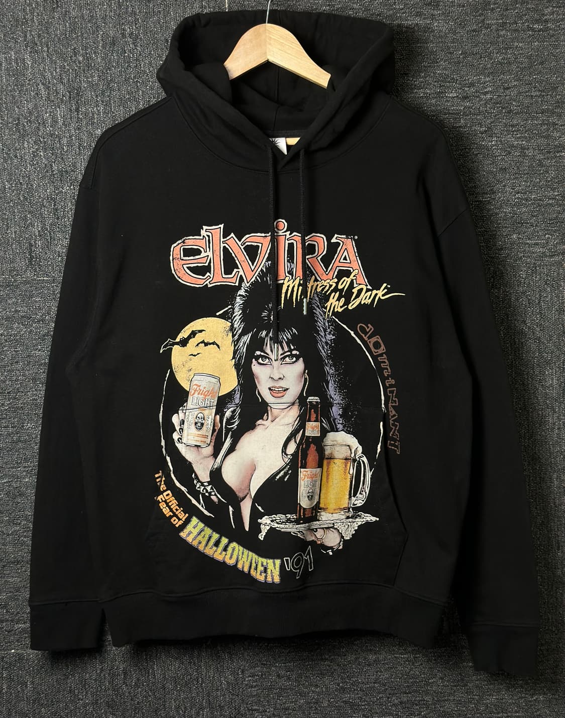 엘비라 그래픽 후드티 (M 사이즈) 상품이미지1