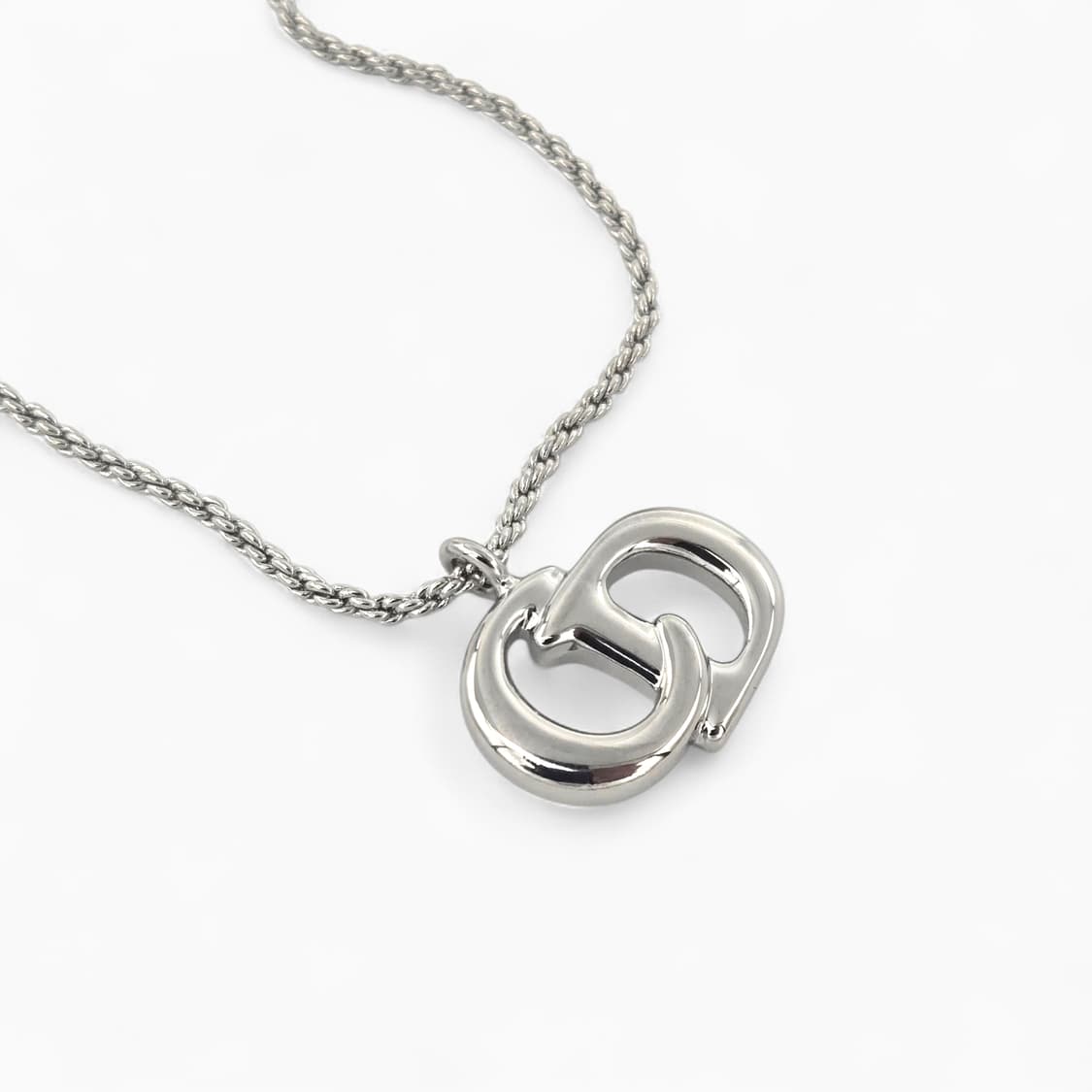 디올 라지 CD 로고 목걸이 상품이미지6