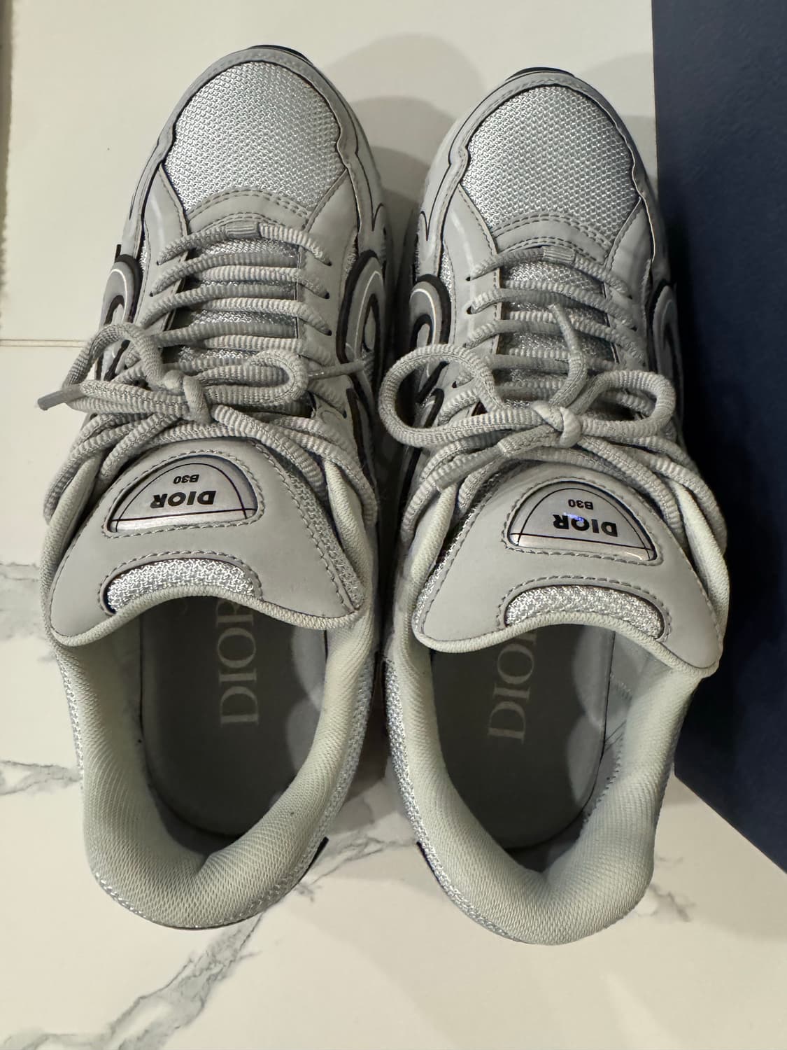 디올 B30 스니커즈 그레이43(275-280) 판매합니다 상품이미지1
