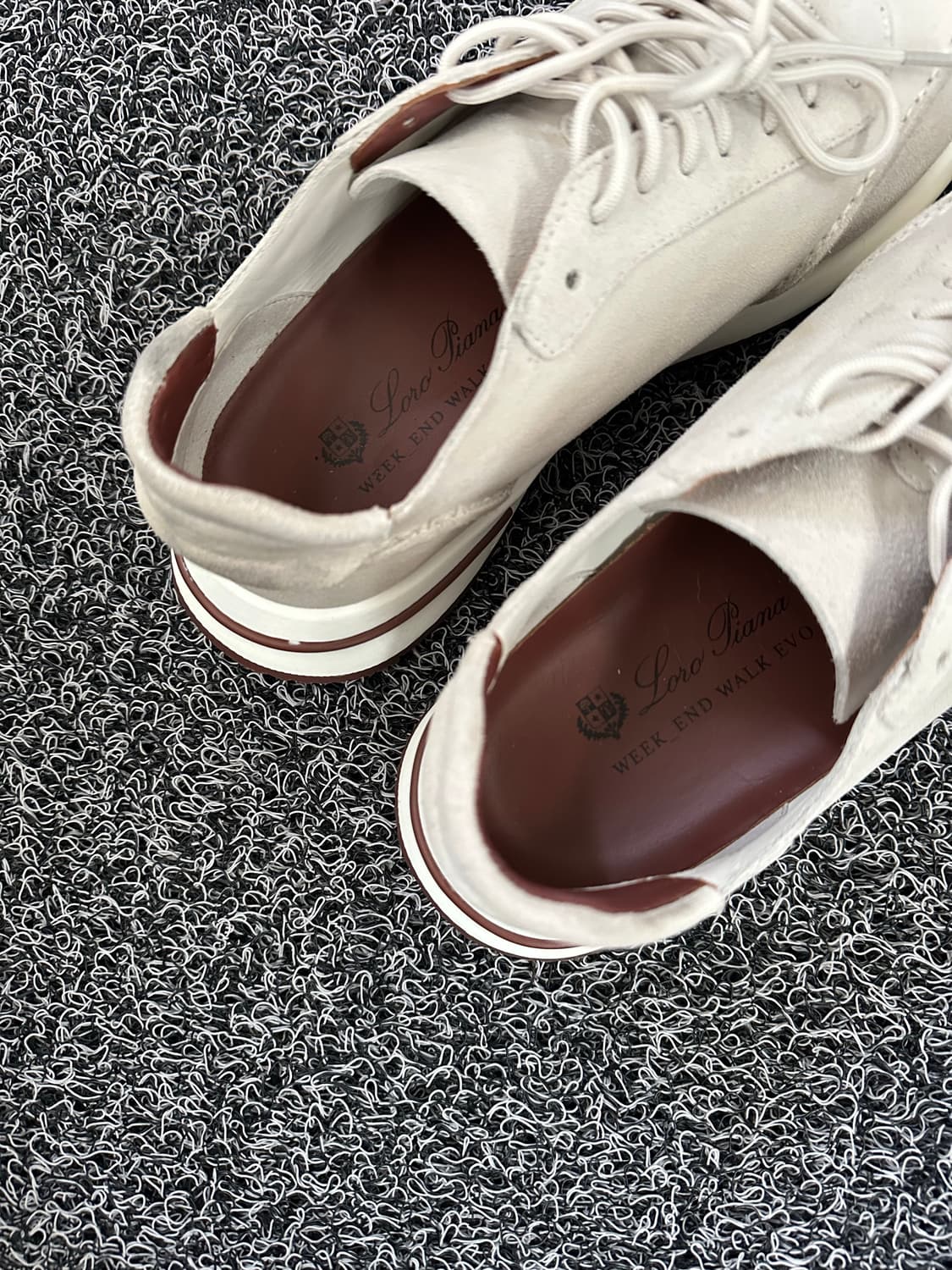 로로피아나 위크엔드 워크 스니커즈 41 / 255 상품이미지4