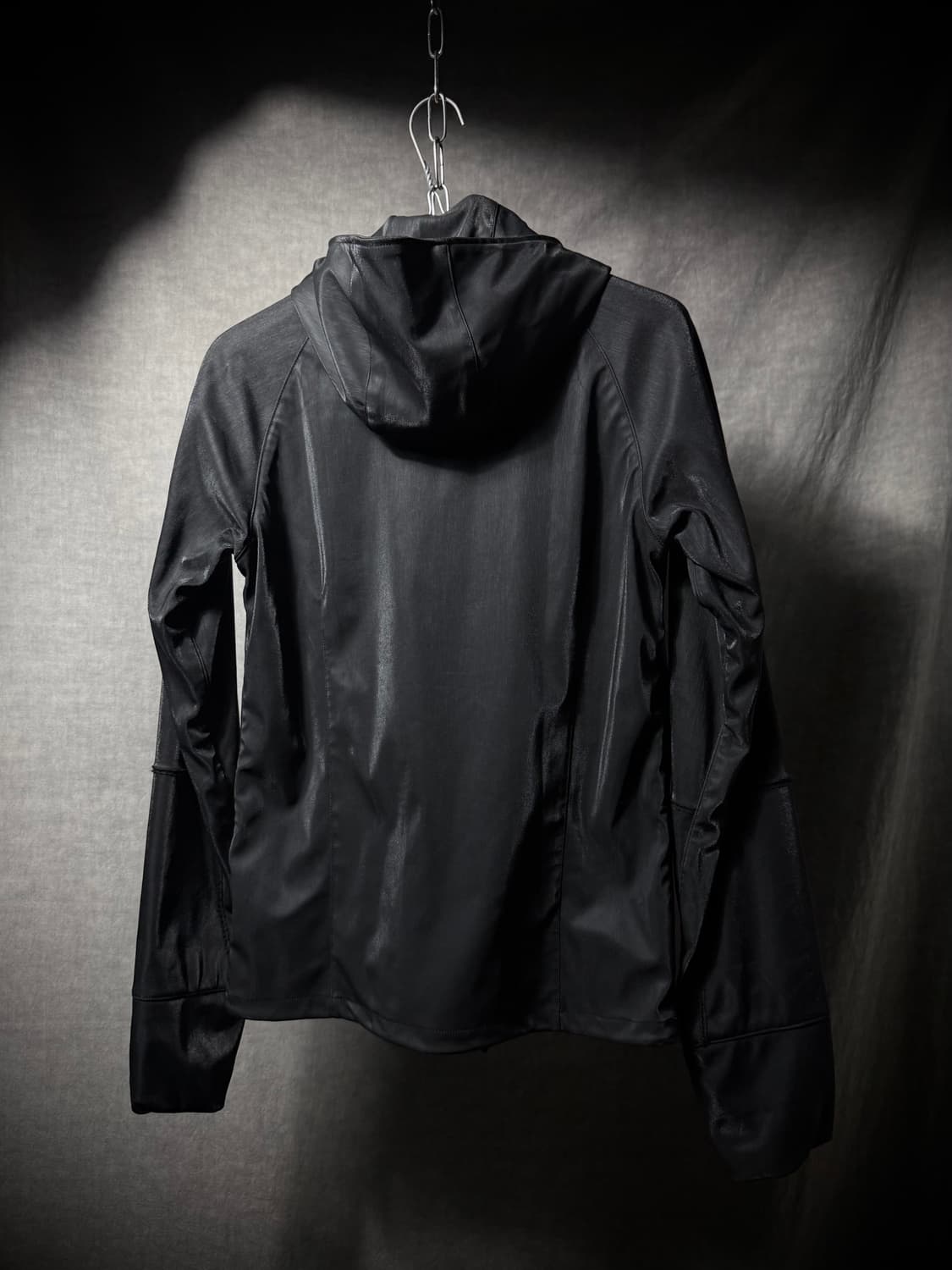 립반윙클 비대칭 하이넥 코팅 후드집업 상품이미지7