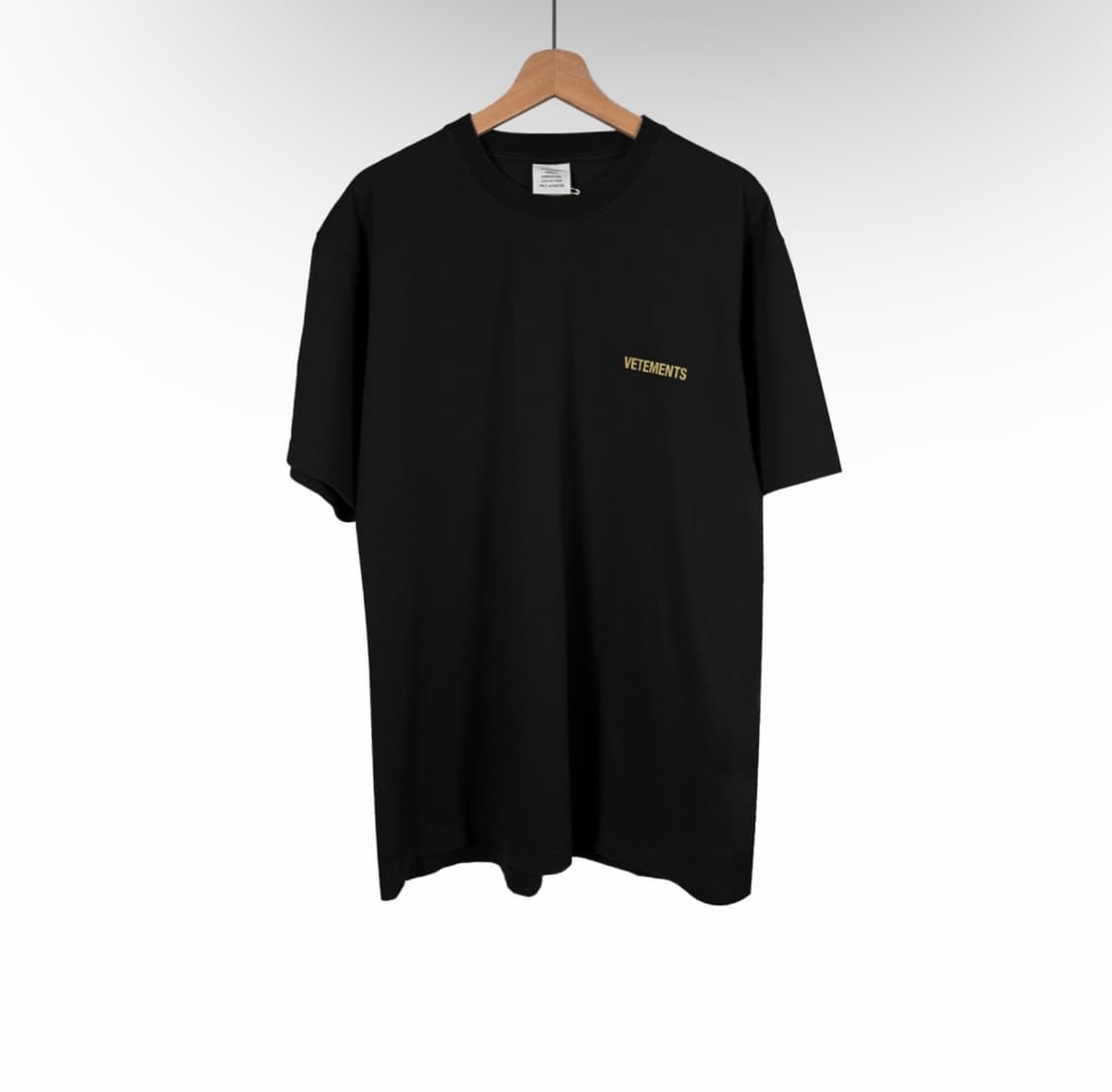 [L] 베트멍 남성 아이코닉 백로고 반팔 티셔츠 블랙 UA52TR240B 상품이미지1