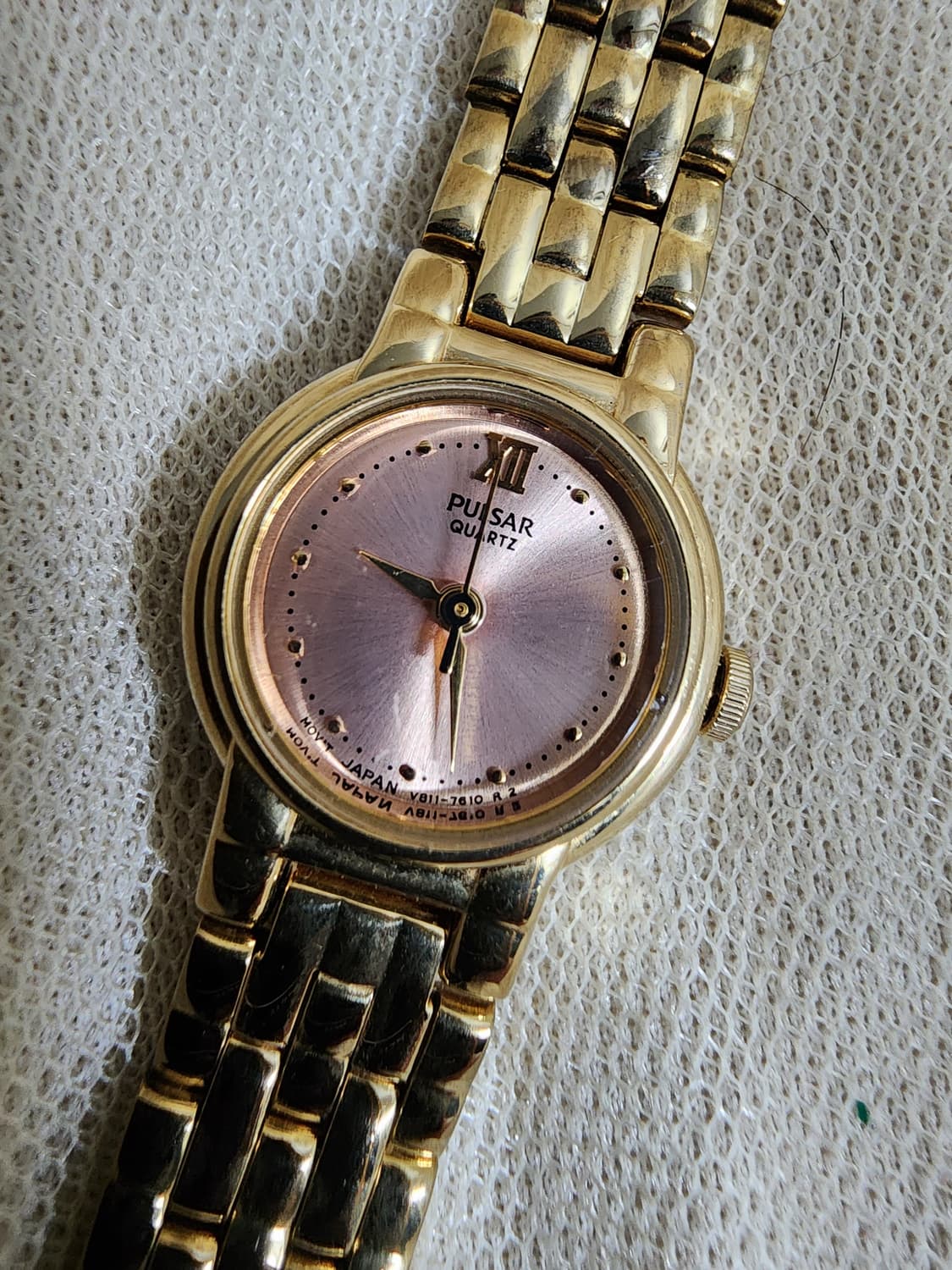 Pulsar 펄사  쿼츠 금장 여성 시계 상품이미지7